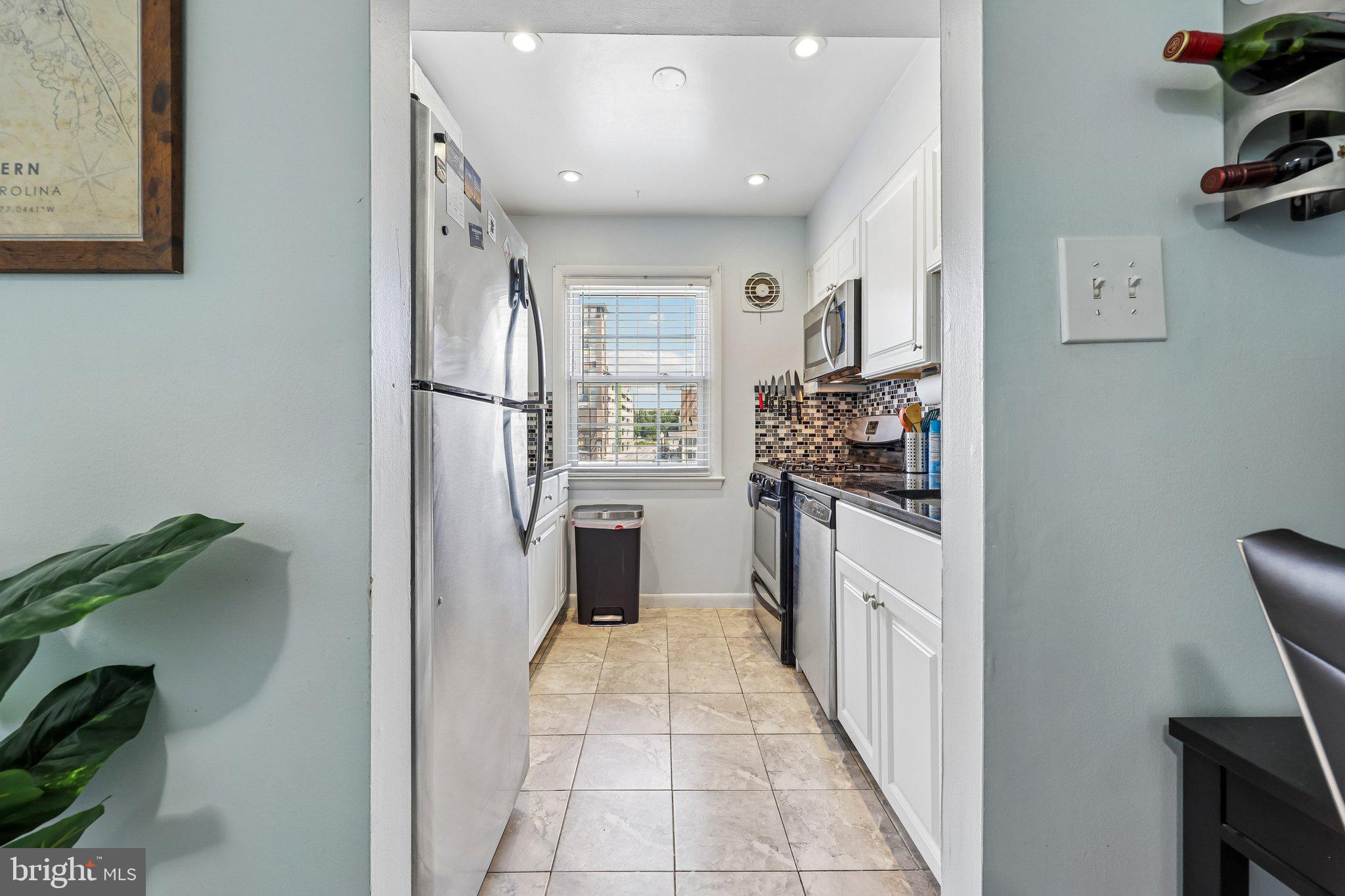 FOXCROFT COLONY CONDOS - Residential