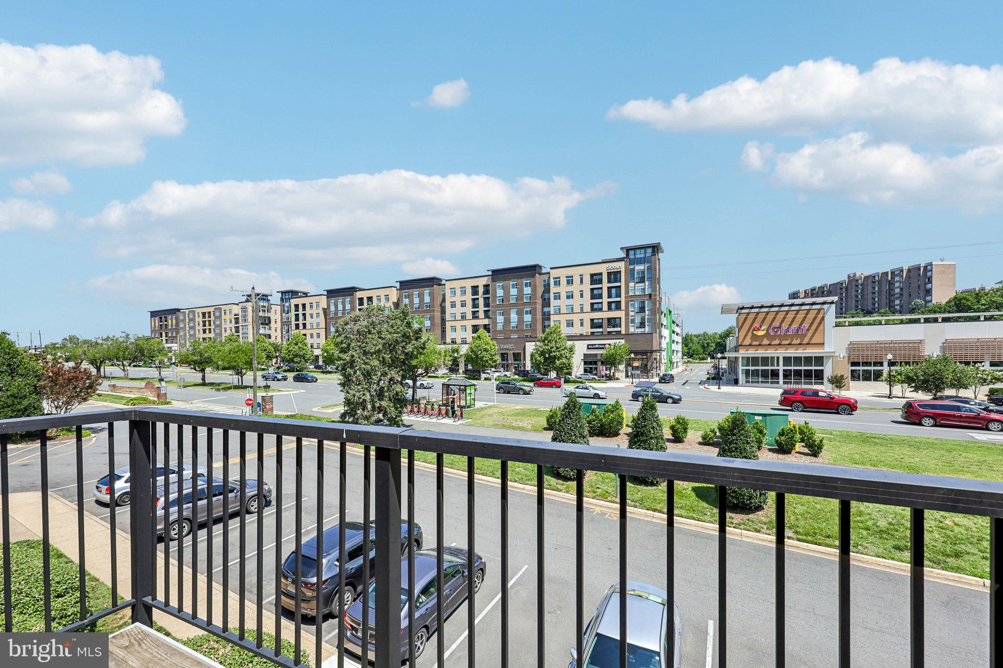 FOXCROFT COLONY CONDOS - Residential