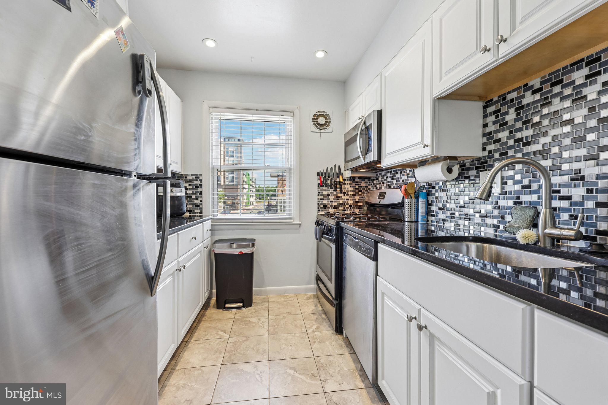 FOXCROFT COLONY CONDOS - Residential