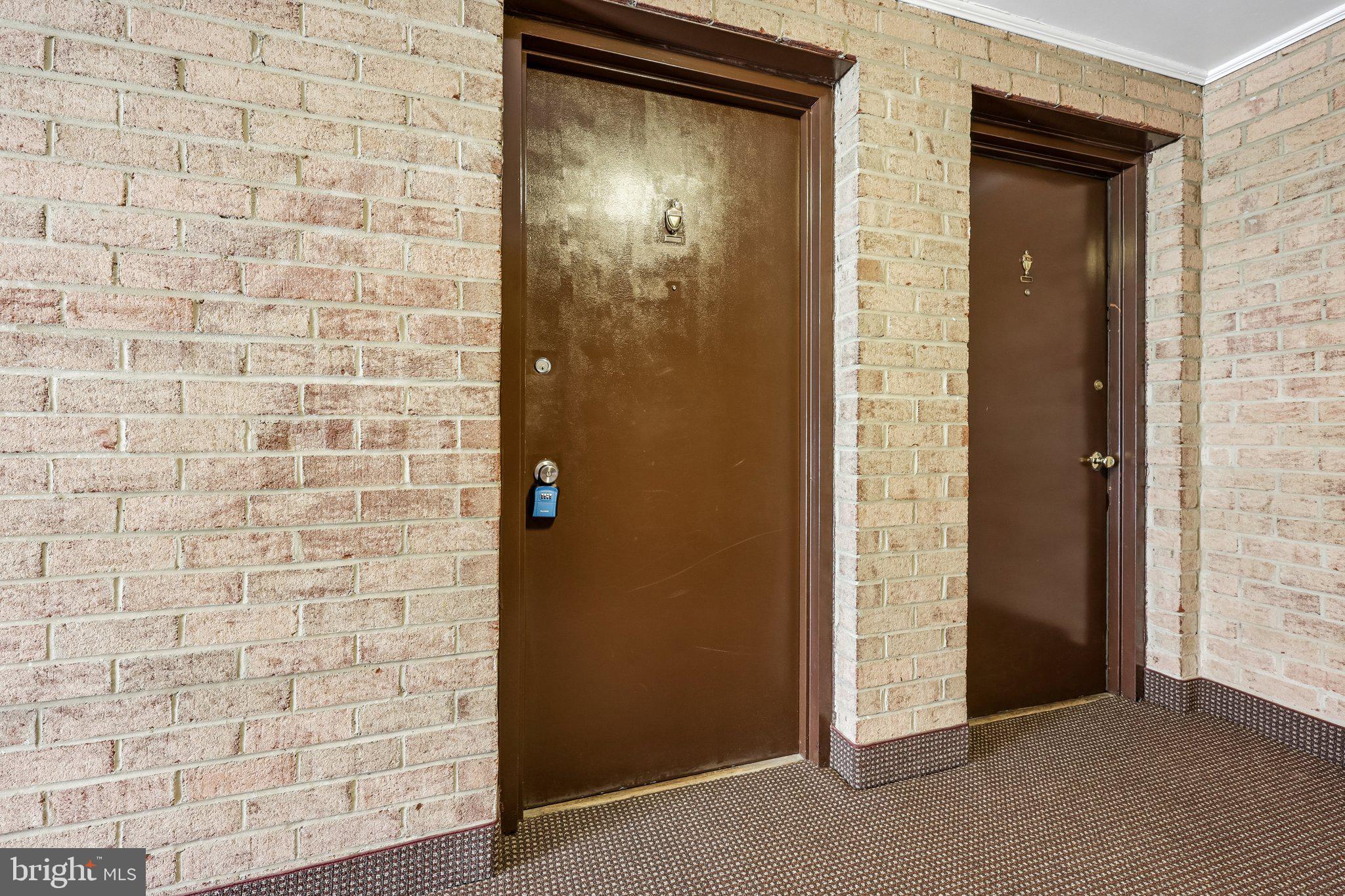 FOXCROFT COLONY CONDOS - Residential