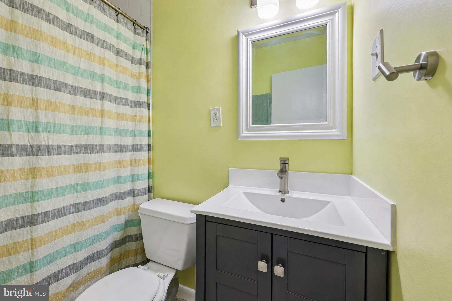 FOXCROFT COLONY CONDOS - Residential