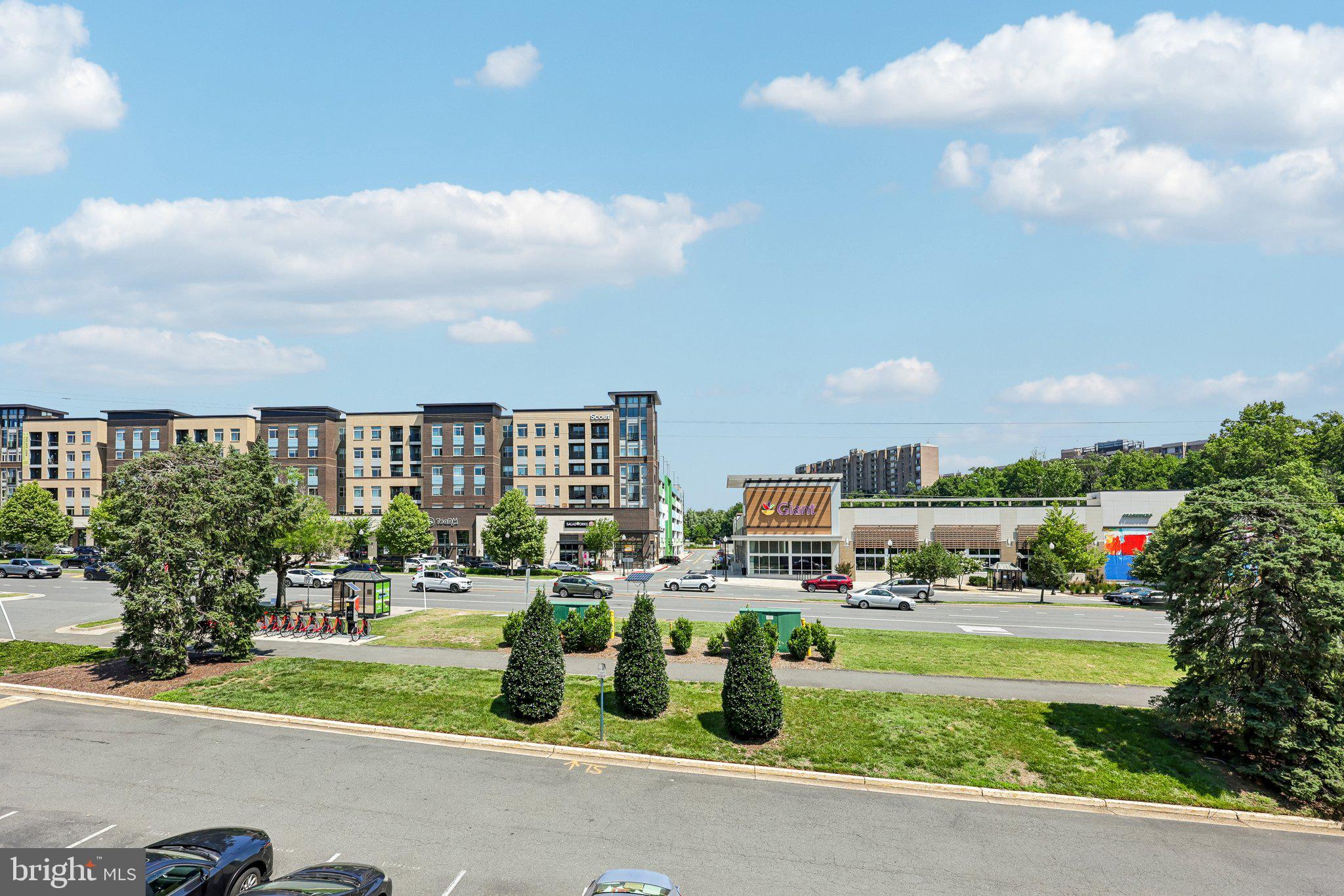 FOXCROFT COLONY CONDOS - Residential