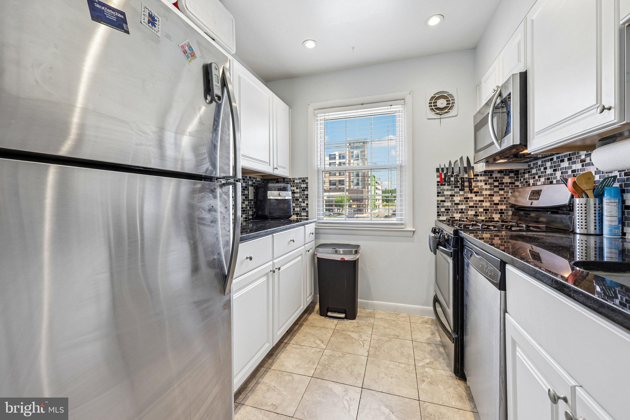 FOXCROFT COLONY CONDOS - Residential