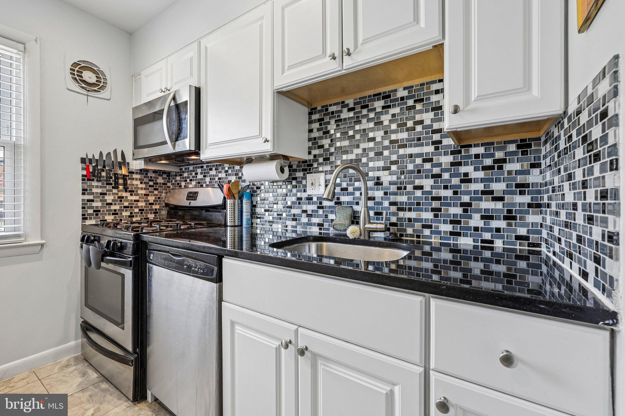 FOXCROFT COLONY CONDOS - Residential