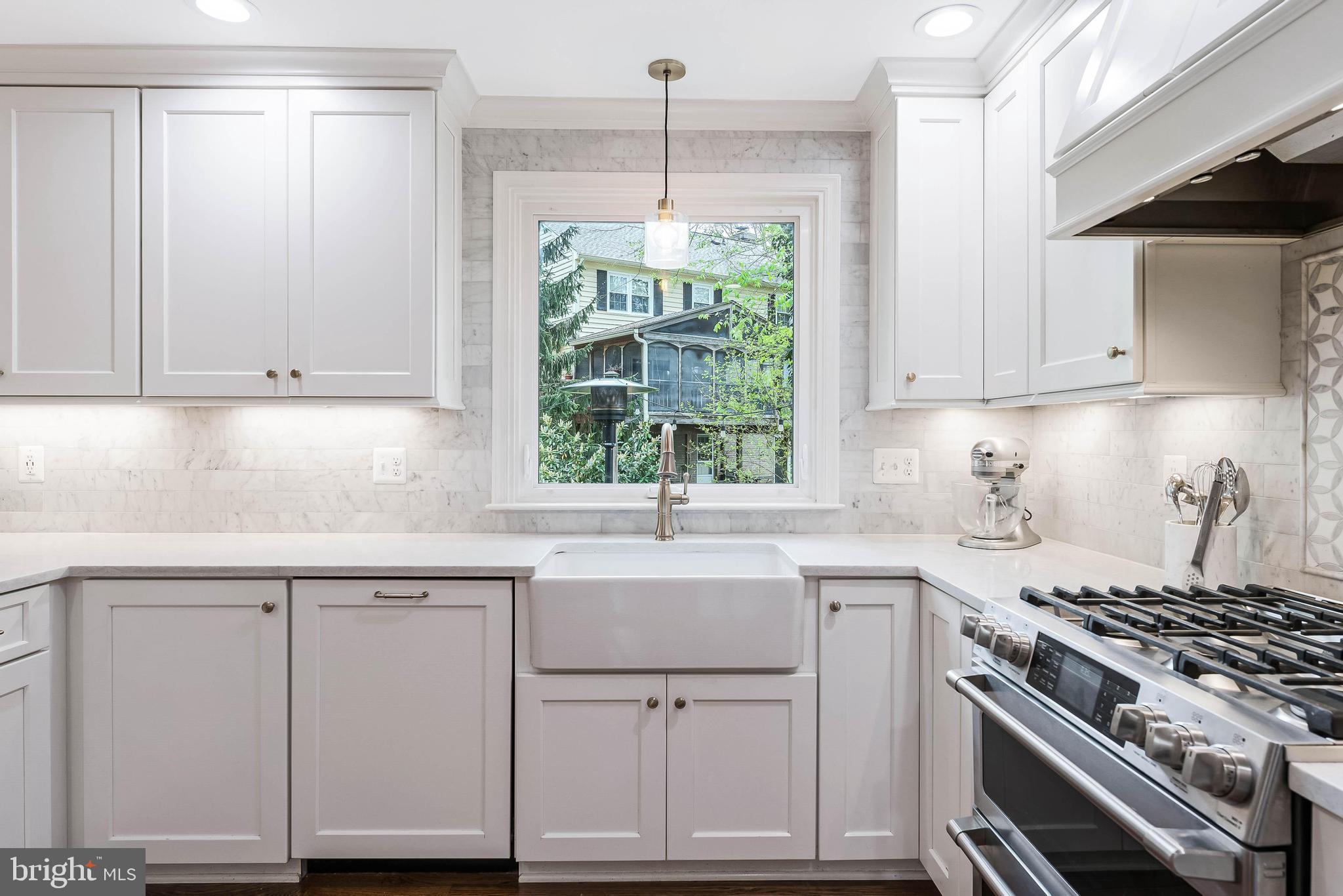 SIGNAL HILL - Residential