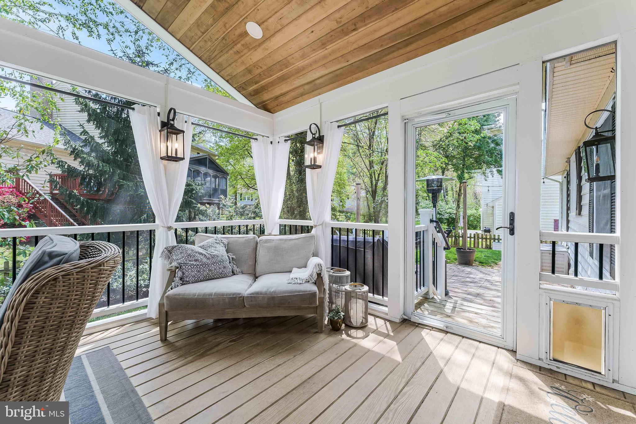 SIGNAL HILL - Residential