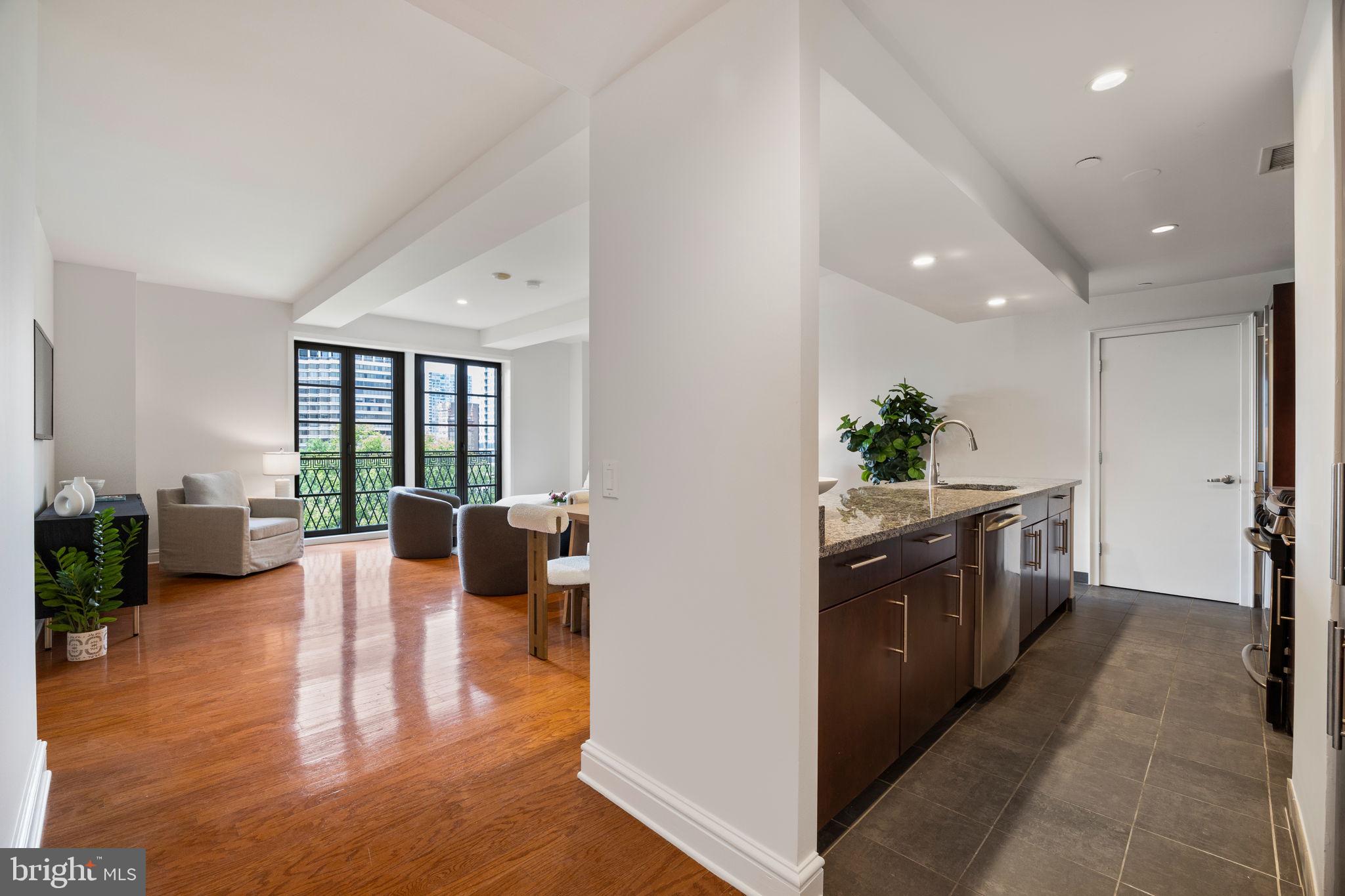 RITTENHOUSE SQUARE - Residential