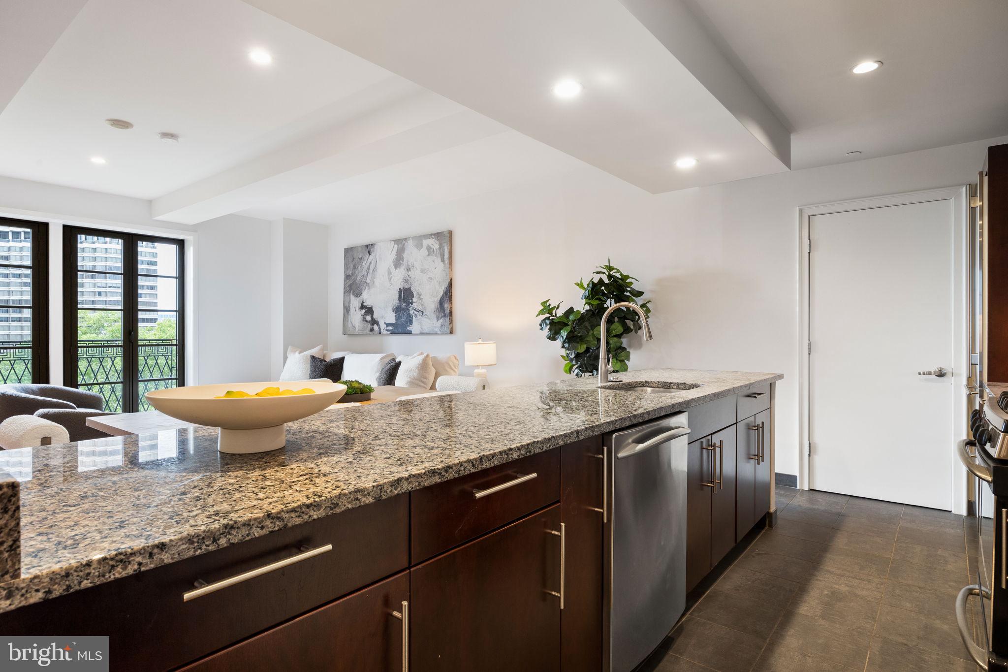 RITTENHOUSE SQUARE - Residential