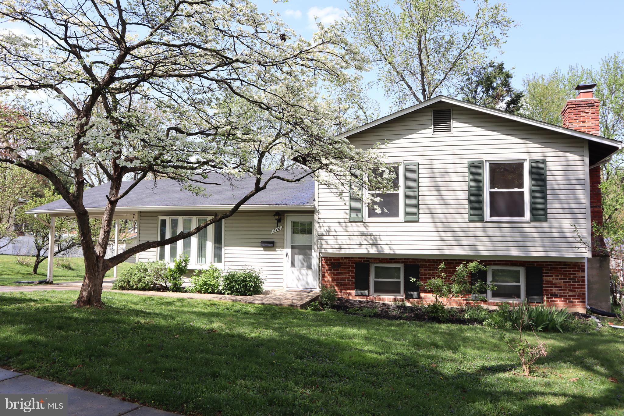 BURGUNDY KNOLLS - Residential Lease