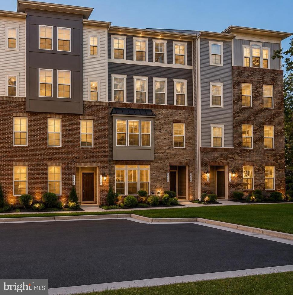 🏡 SIGNIFICANT PRICE IMPROVEMENT | IMMEDIATE MOVE-IN READY | TOP-RATED LOUDOUN SCHOOLS | 2,600+ SQ. FT. OF STYLISH LIVING

Located in the top-rated Loudoun County school district, this beautifully updated upper-level townhome condo is now offered with a significant price improvement, making it an exceptional value in one of Loudoun County’s most sought-after communities. Move right in and enjoy over 2,600 sq. ft. of stylish living with 3 bedrooms, 2.5 baths, and a 1-car garage.

Freshly updated with designer paint throughout, newly painted kitchen cabinets, and brand-new premium carpet, this home feels fresh, modern, and truly turnkey. The open floor plan features hardwood floors, 9-foot ceilings, abundant natural light, and a gourmet kitchen with granite countertops and stainless steel appliances.

The spacious primary suite offers two walk-in closets and a luxurious en-suite bath, while two additional bedrooms provide flexible space for family, guests, or a home office.

Enjoy resort-style amenities including a pool, fitness center, tennis courts, walking trails, and maintenance-free living, all just minutes from shopping, dining, parks, and major commuter routes.

Beautifully maintained, competitively priced, and ready for immediate move-in. This is your chance to own an incredible home at an even better value. Schedule your private tour today!