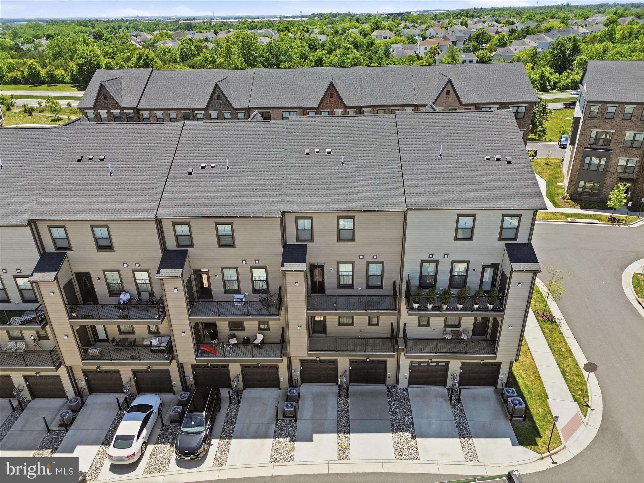 METRO WALK AT MOOREFIELD STATION - Residential