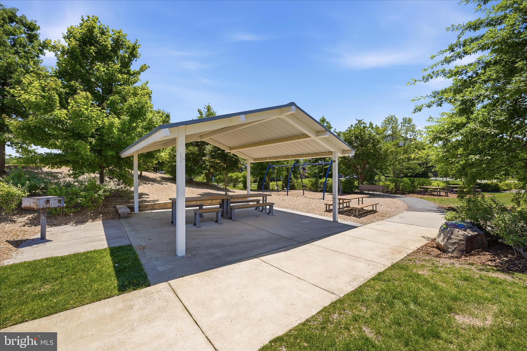 METRO WALK AT MOOREFIELD STATION - Residential