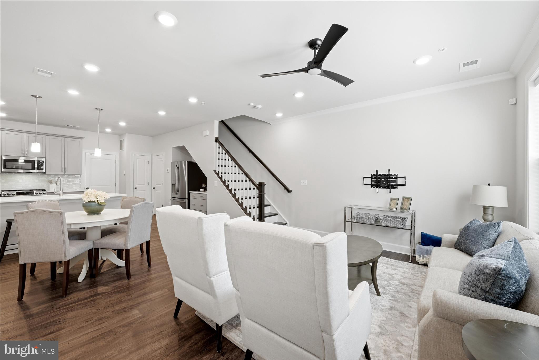 METRO WALK AT MOOREFIELD STATION - Residential