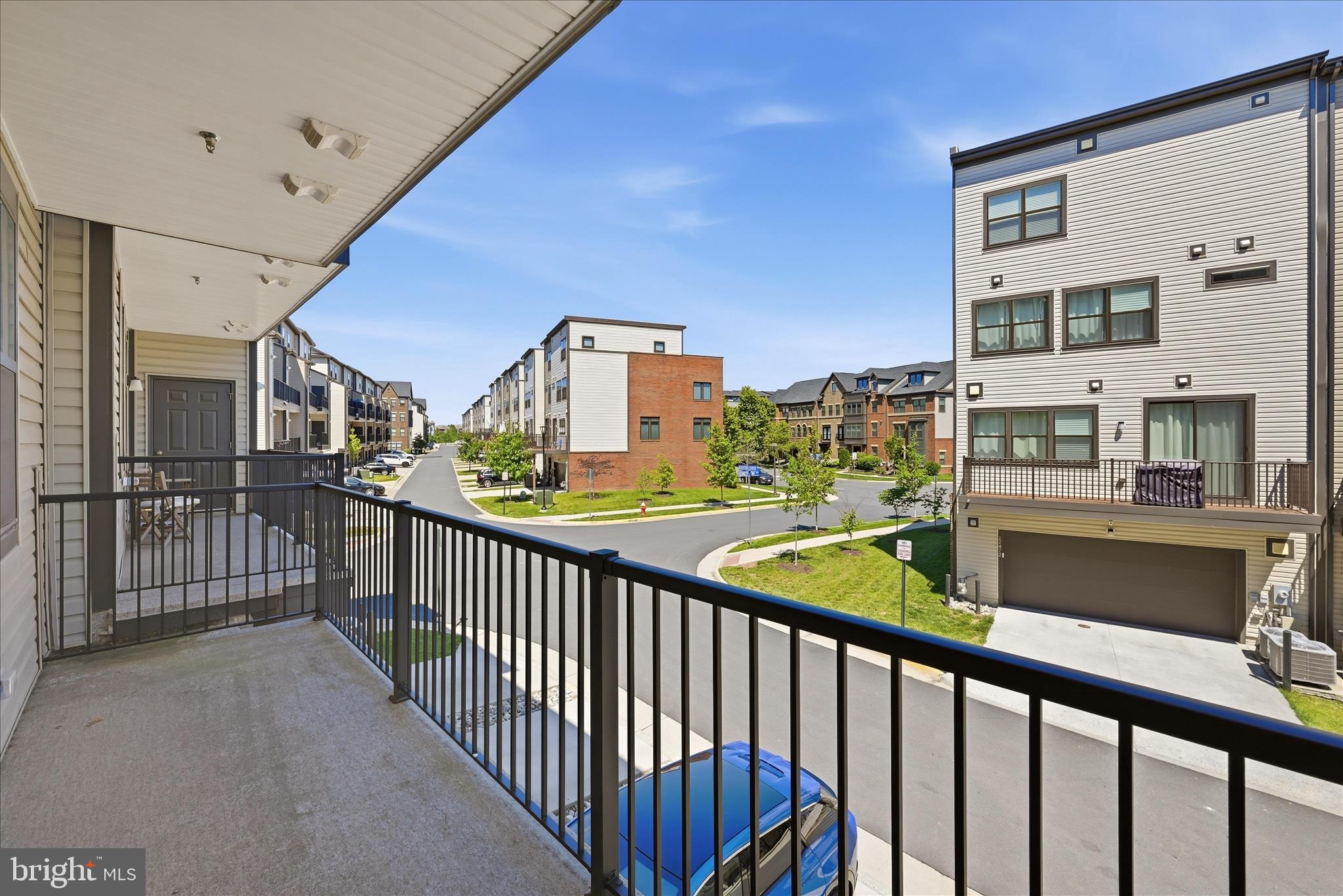 METRO WALK AT MOOREFIELD STATION - Residential