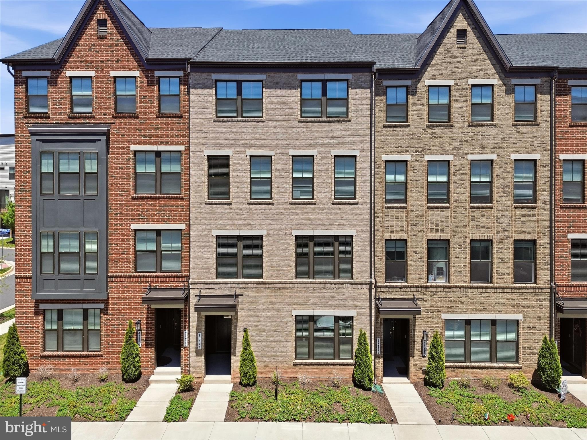 METRO WALK AT MOOREFIELD STATION - Residential