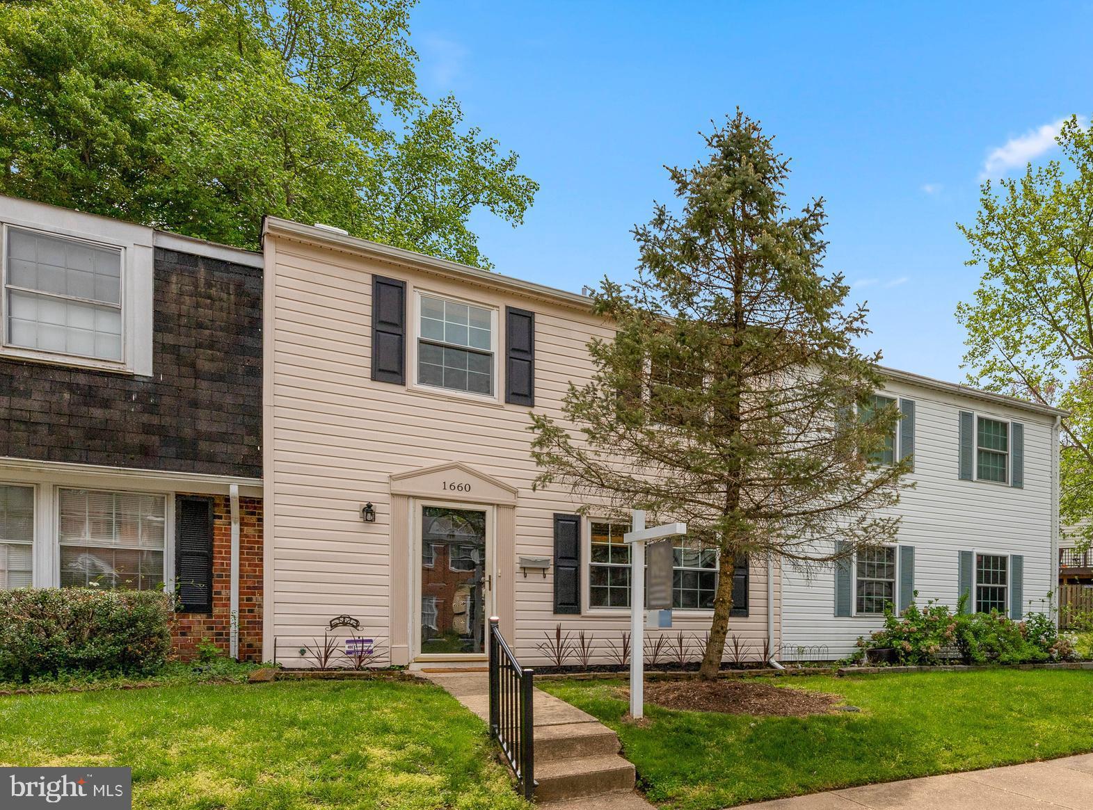 CROFTON TOWNE - Residential