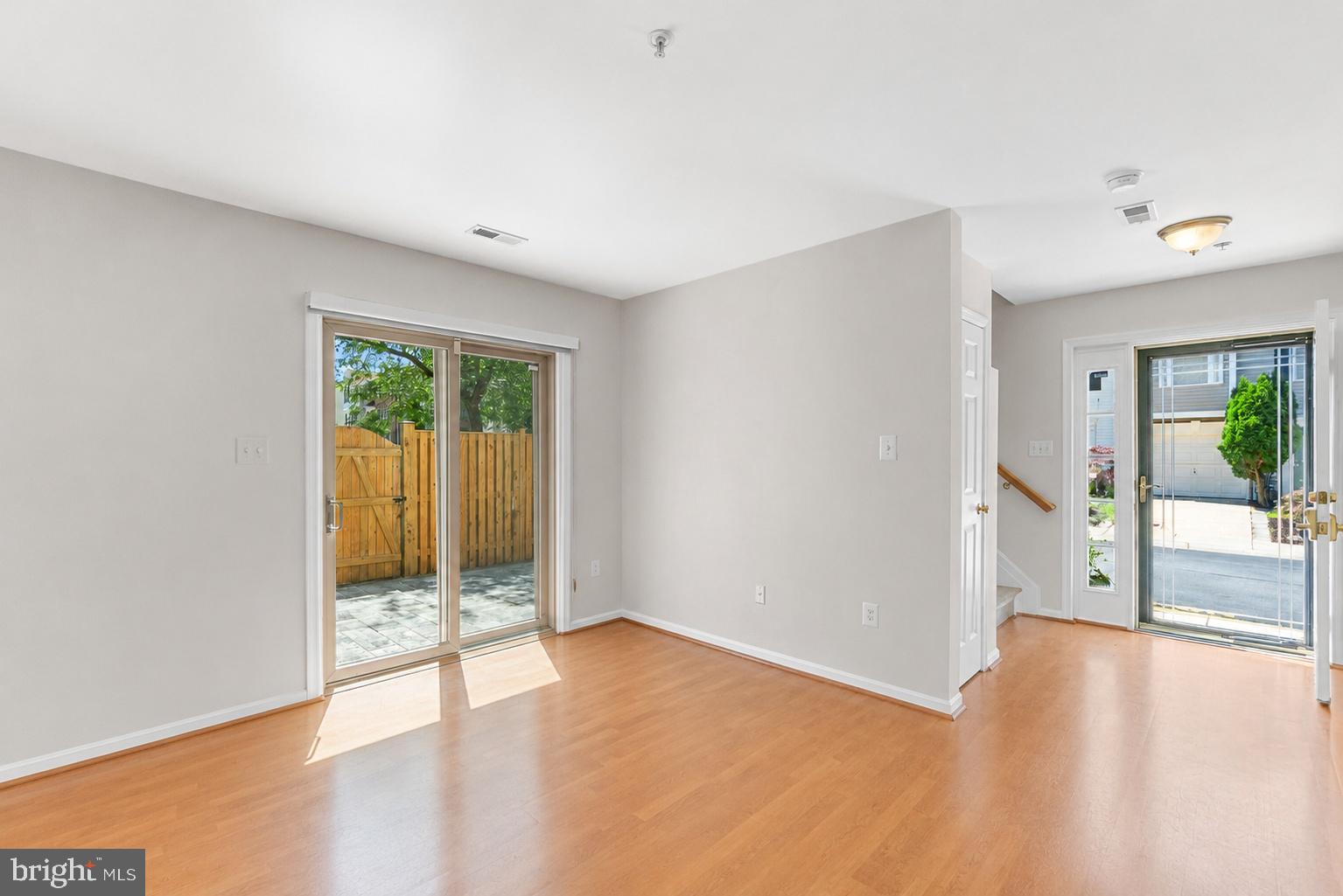 RIVER OAKS - Residential