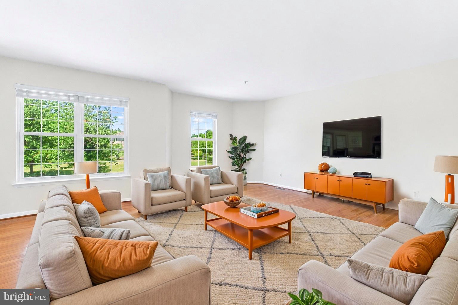 RIVER OAKS - Residential