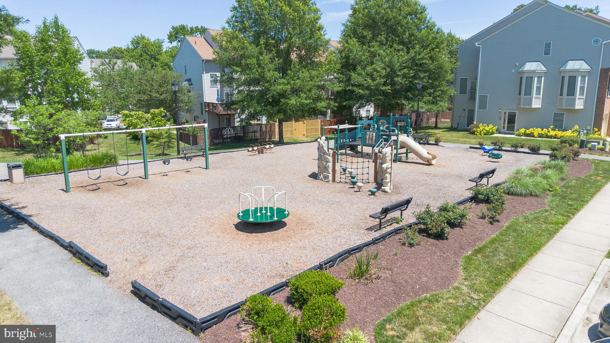 RIVER OAKS - Residential