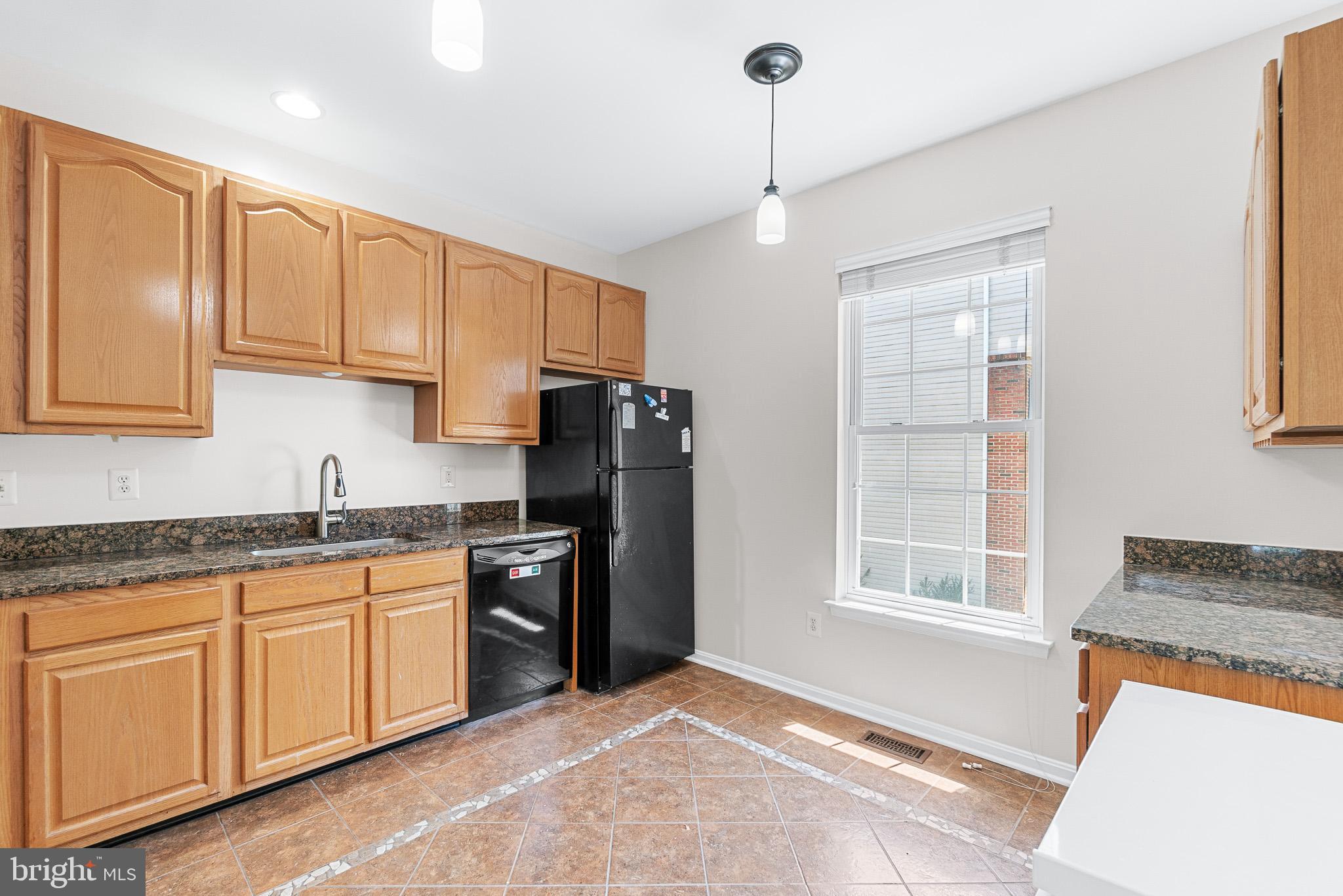 RIVER OAKS - Residential