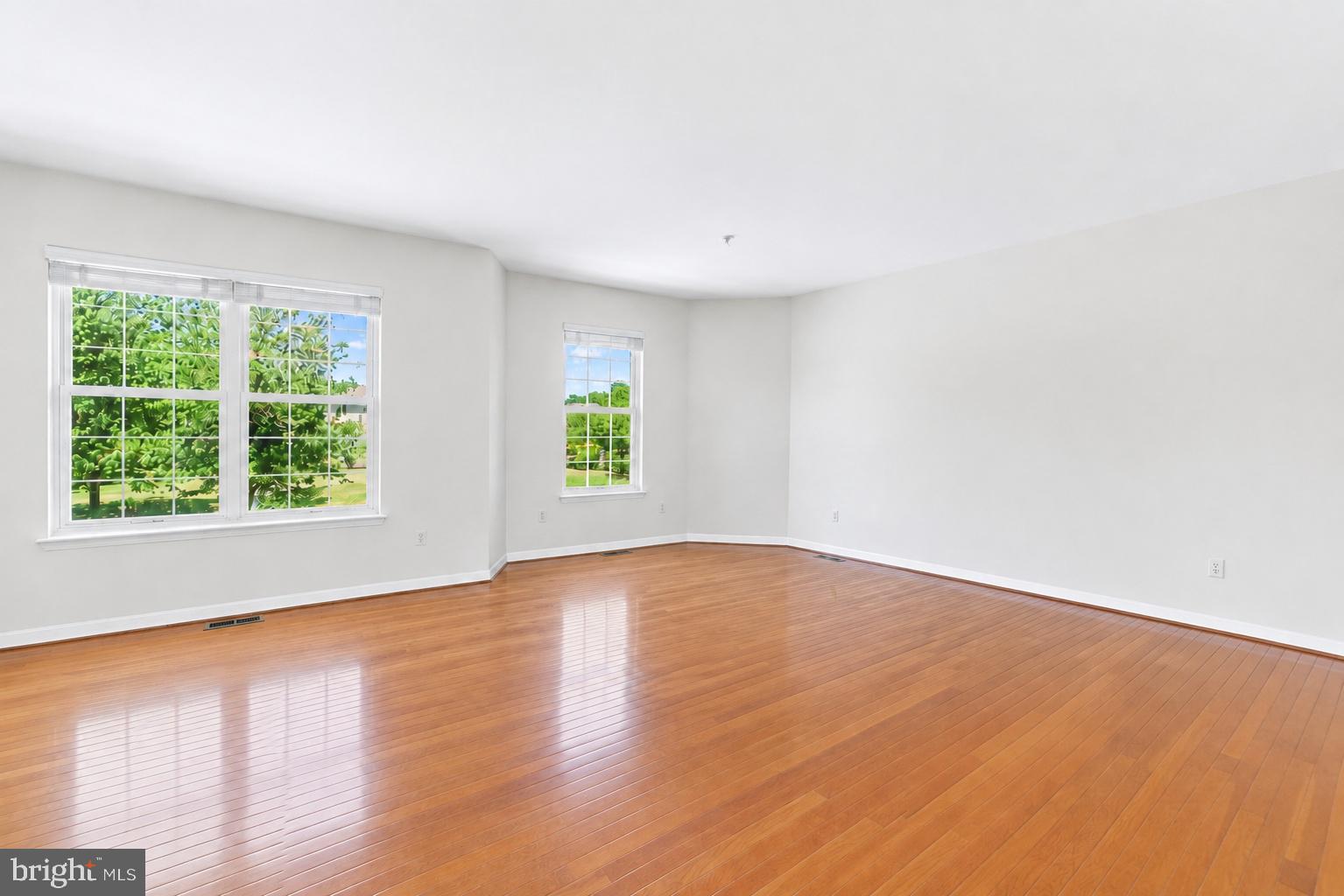 RIVER OAKS - Residential