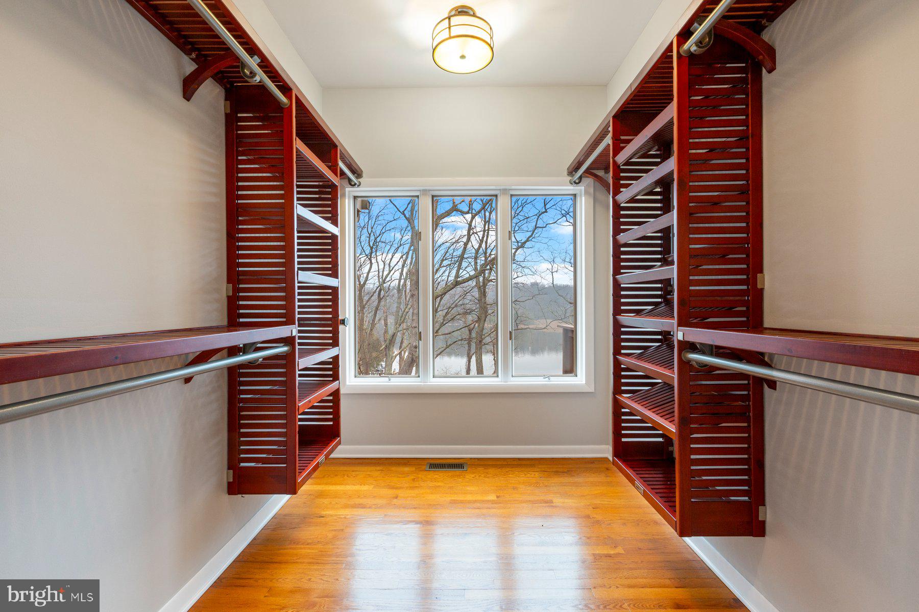 NORTH SHORE - Residential