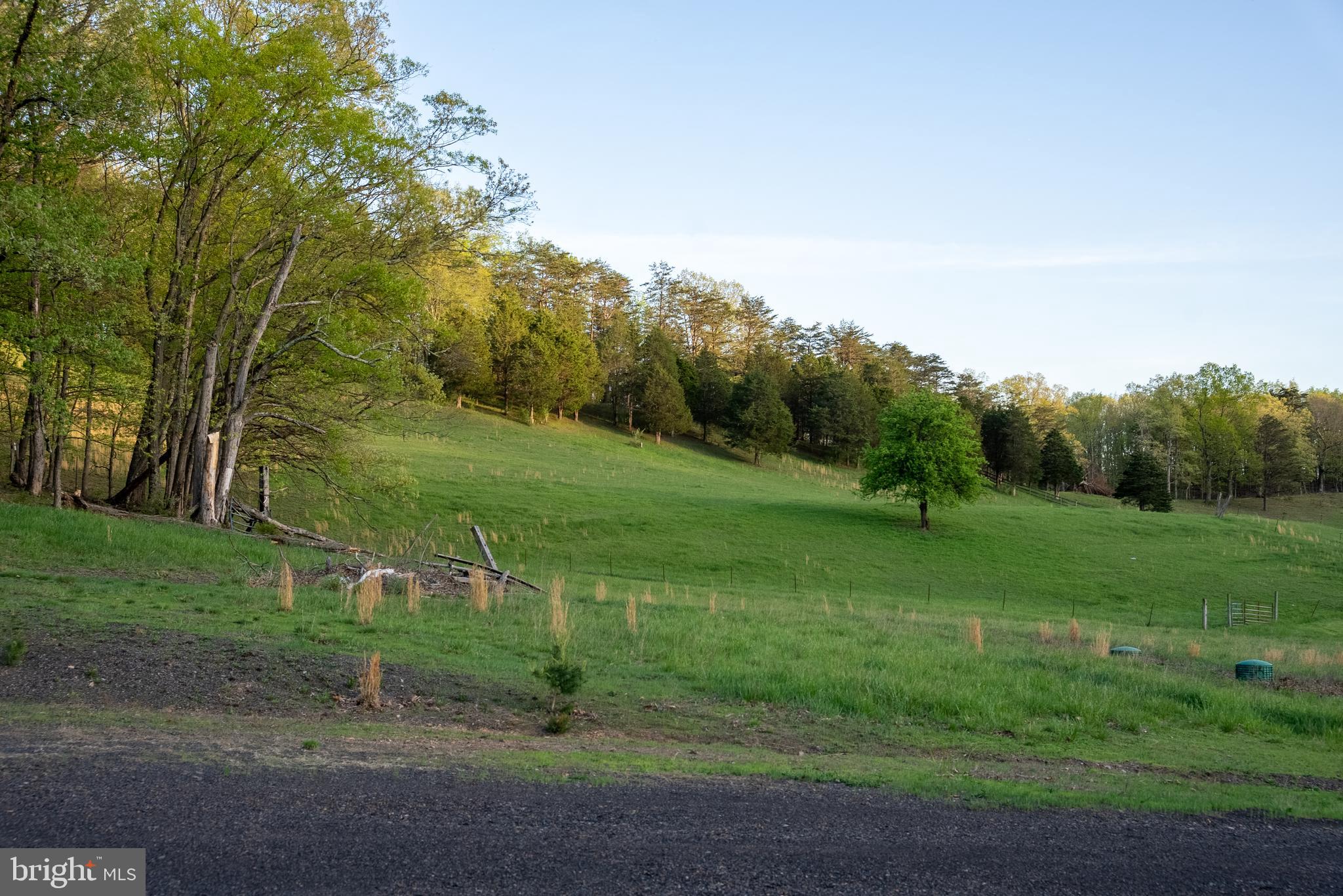 CRYSTAL VALLEY RANCHETTES - Residential