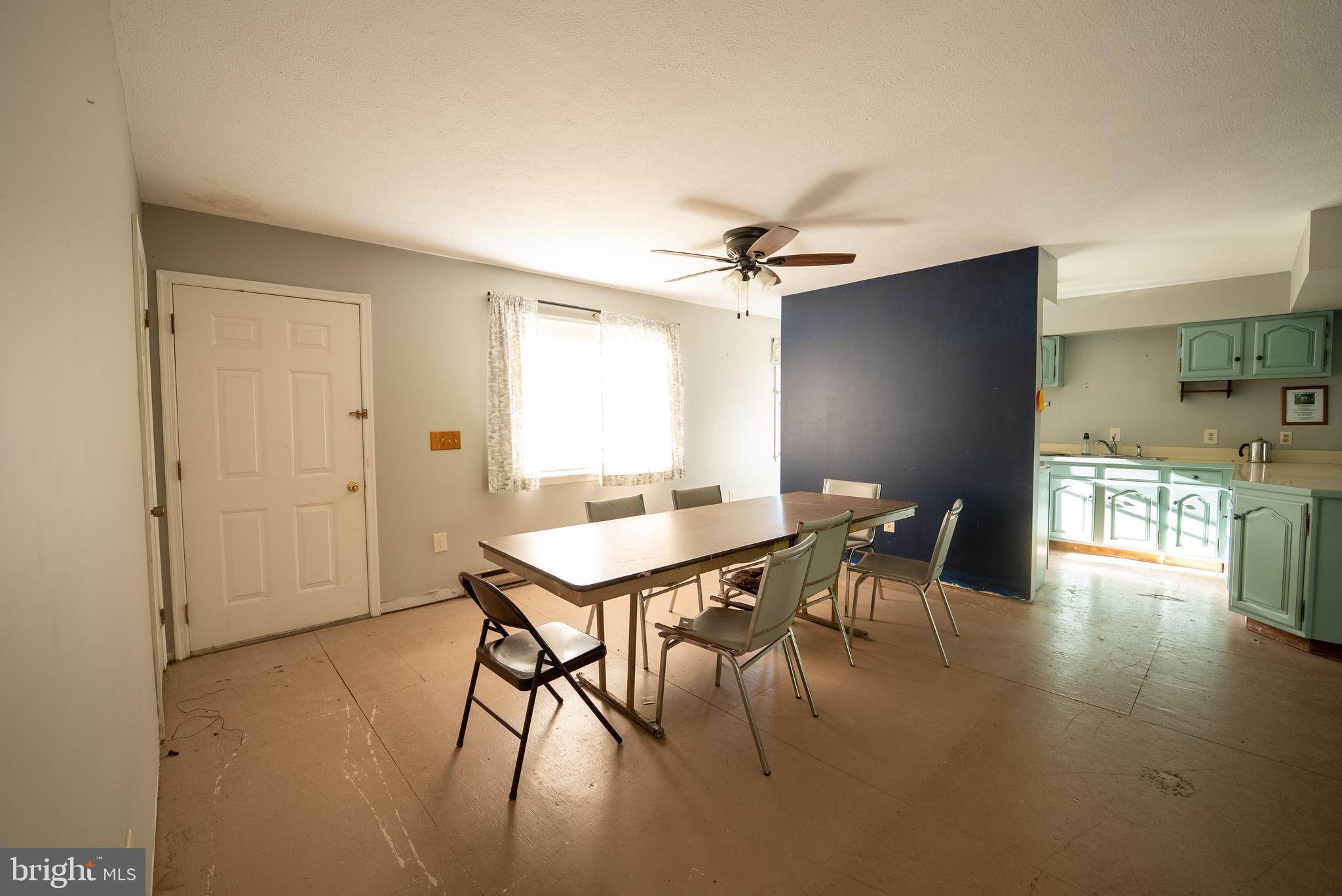CRYSTAL VALLEY RANCHETTES - Residential