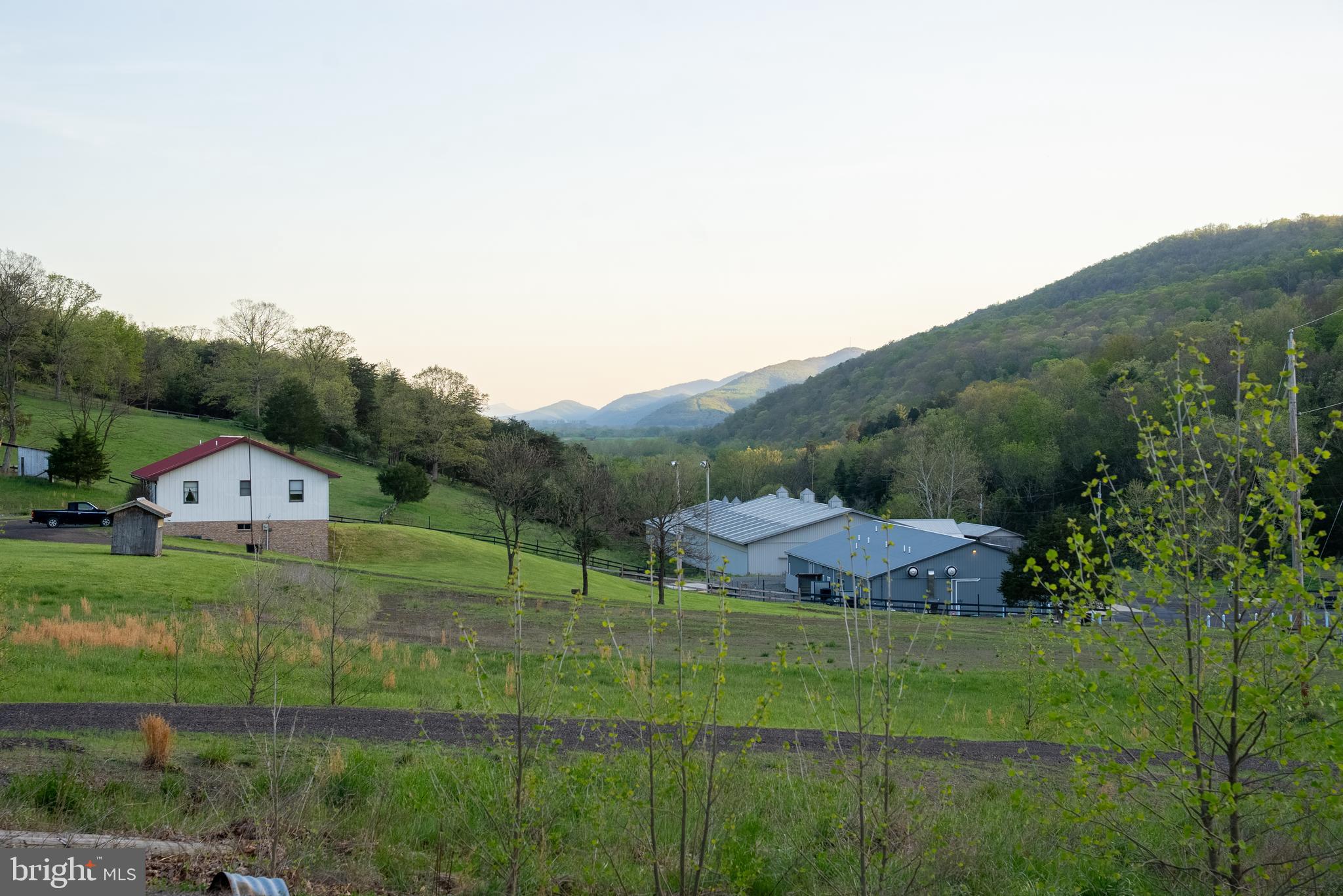 CRYSTAL VALLEY RANCHETTES - Residential
