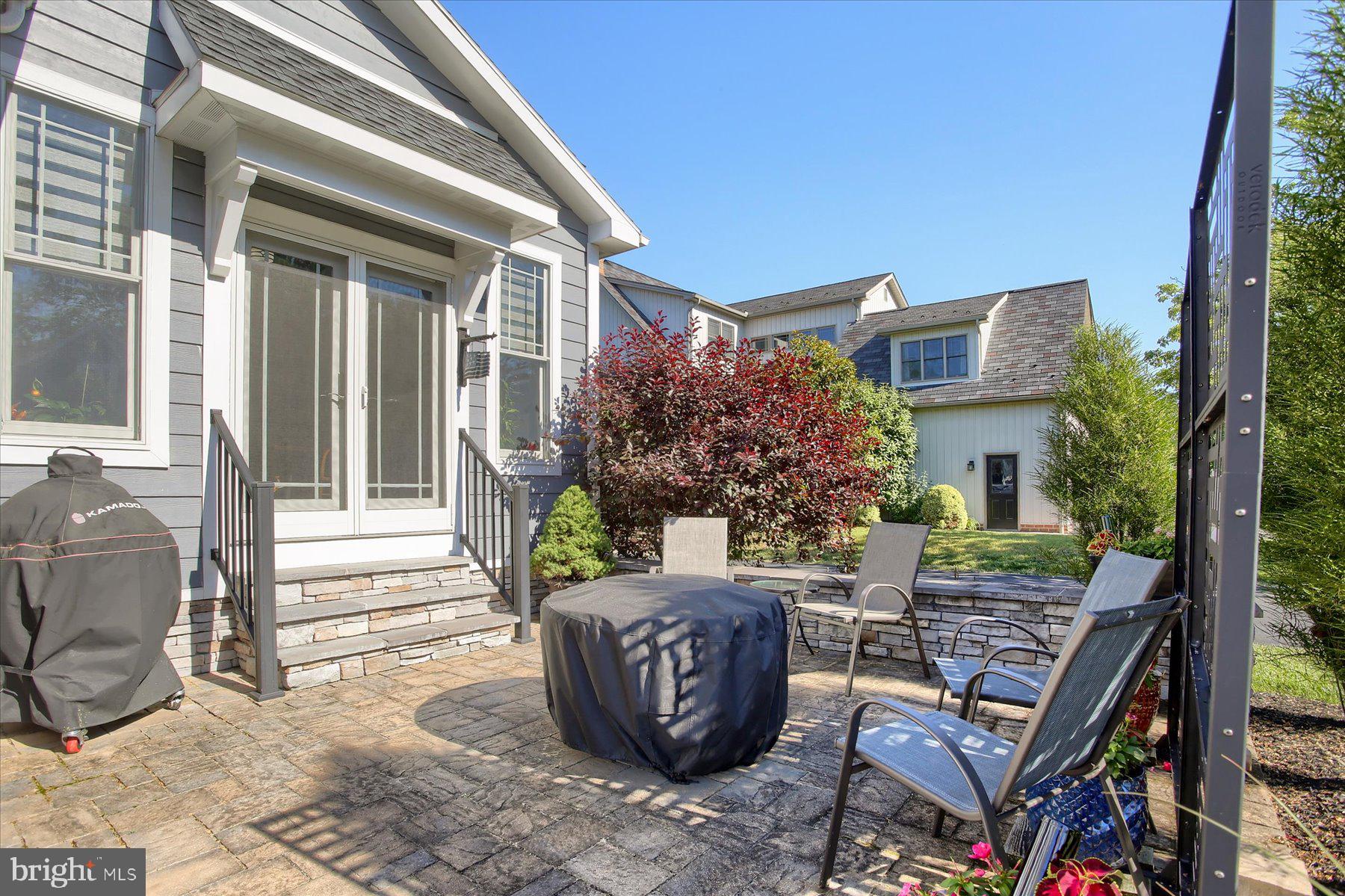 MOORELAND MEWS - Residential