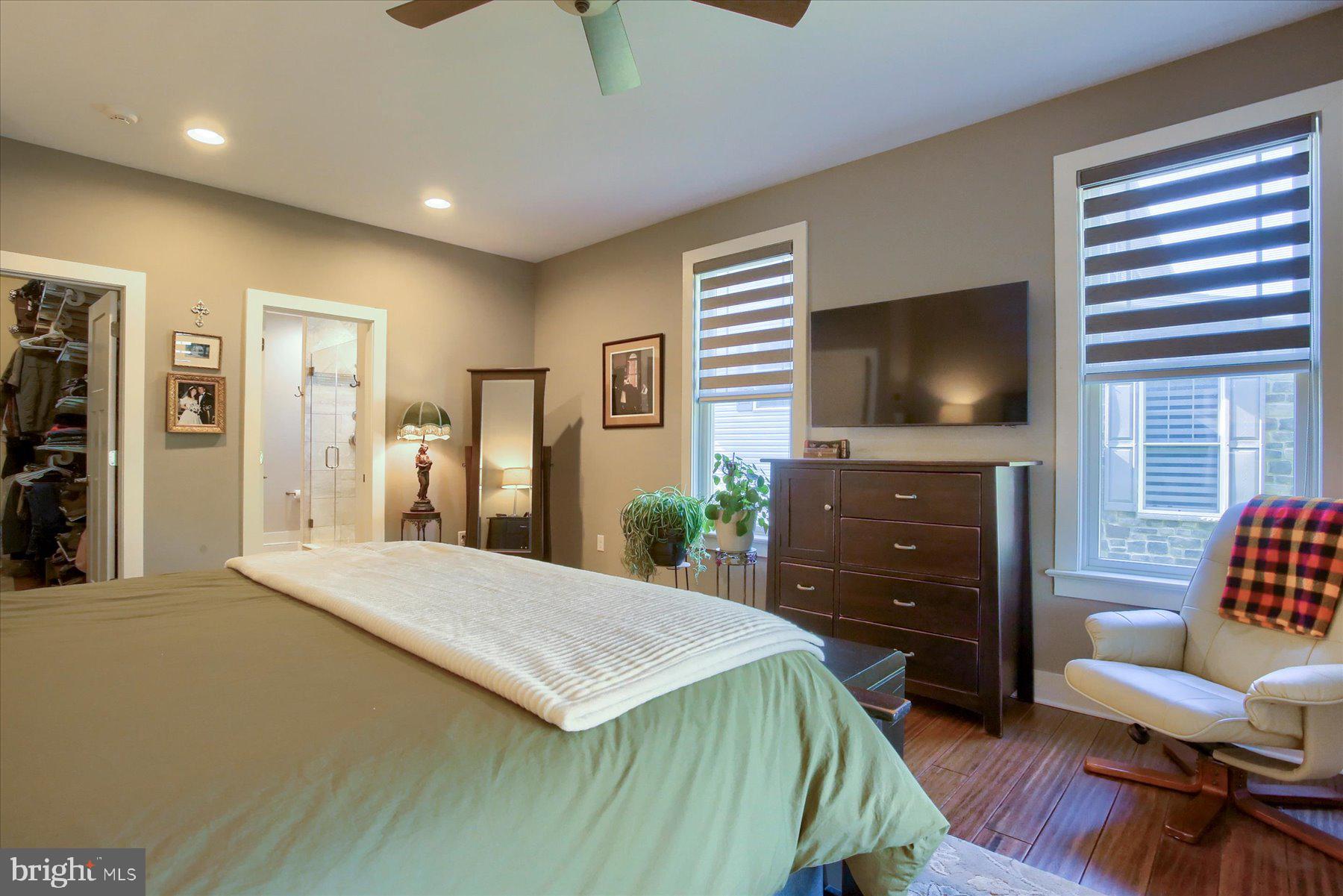 MOORELAND MEWS - Residential