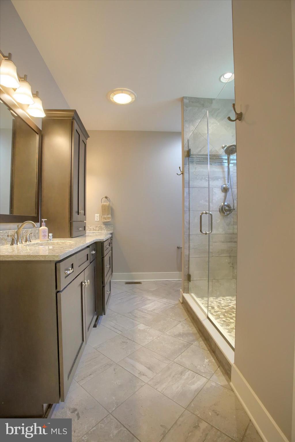 MOORELAND MEWS - Residential