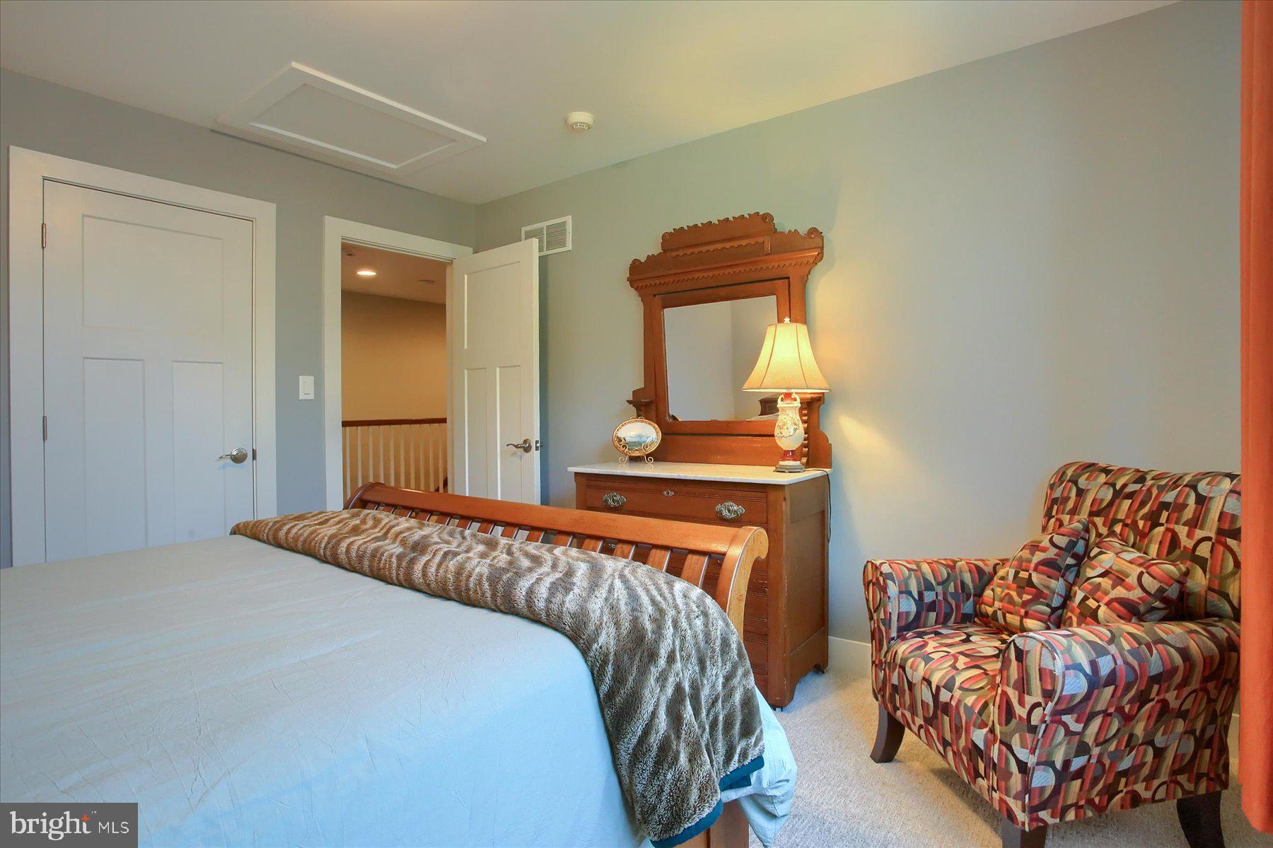 MOORELAND MEWS - Residential