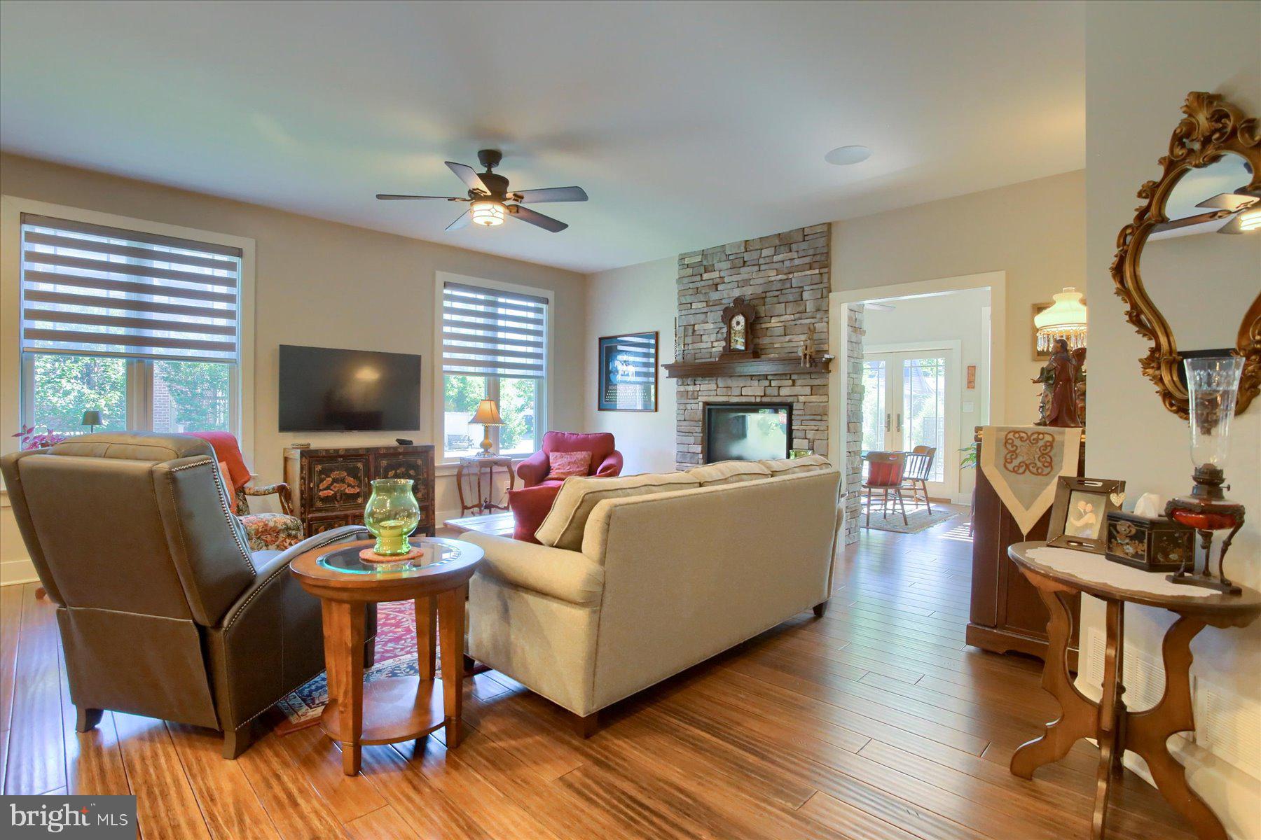 MOORELAND MEWS - Residential