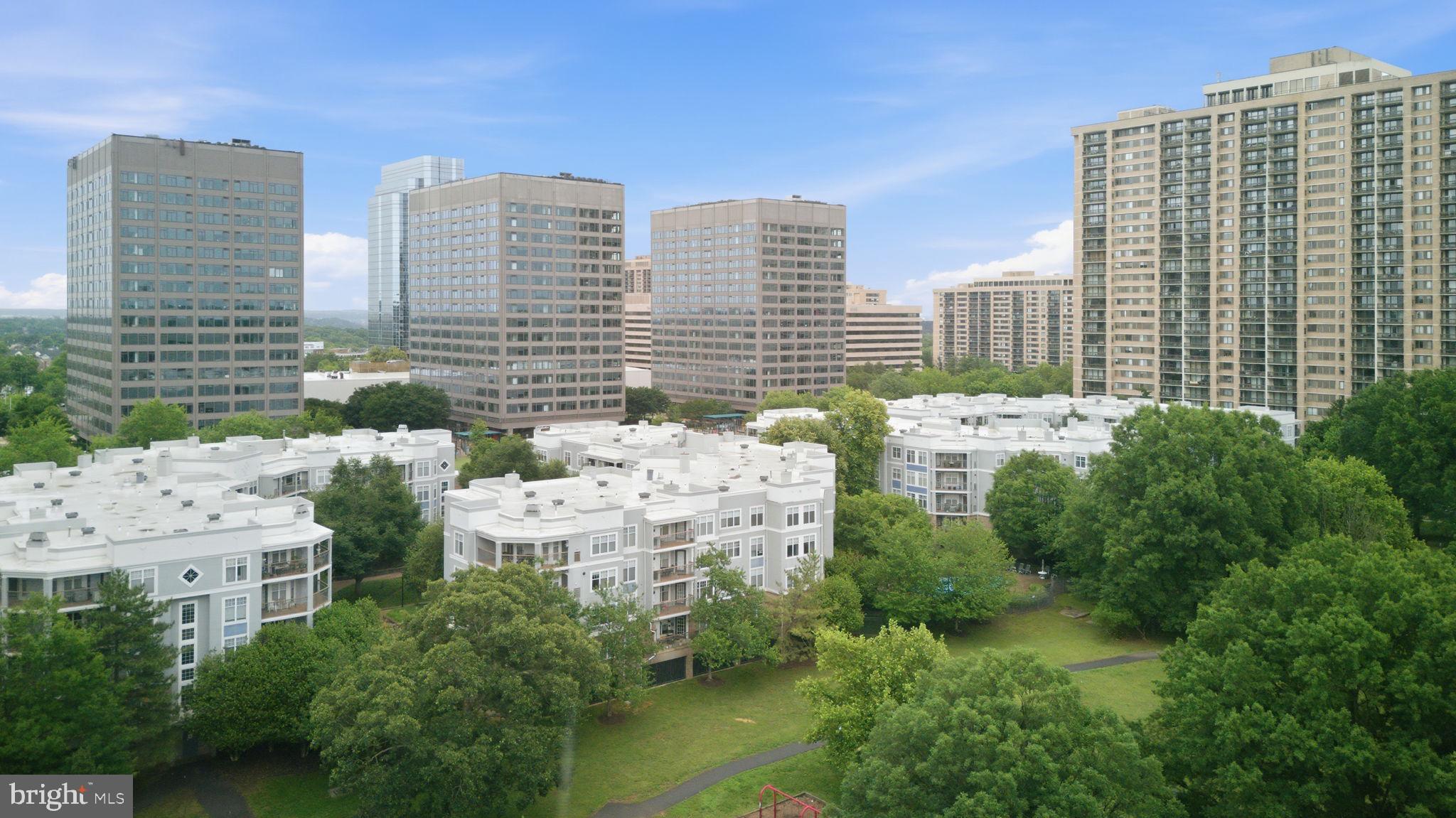SAVOY PARK CONDOMINIUMS - Residential