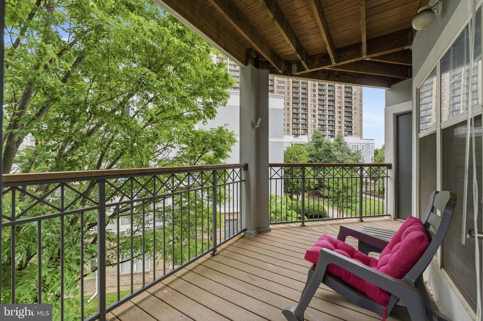SAVOY PARK CONDOMINIUMS - Residential