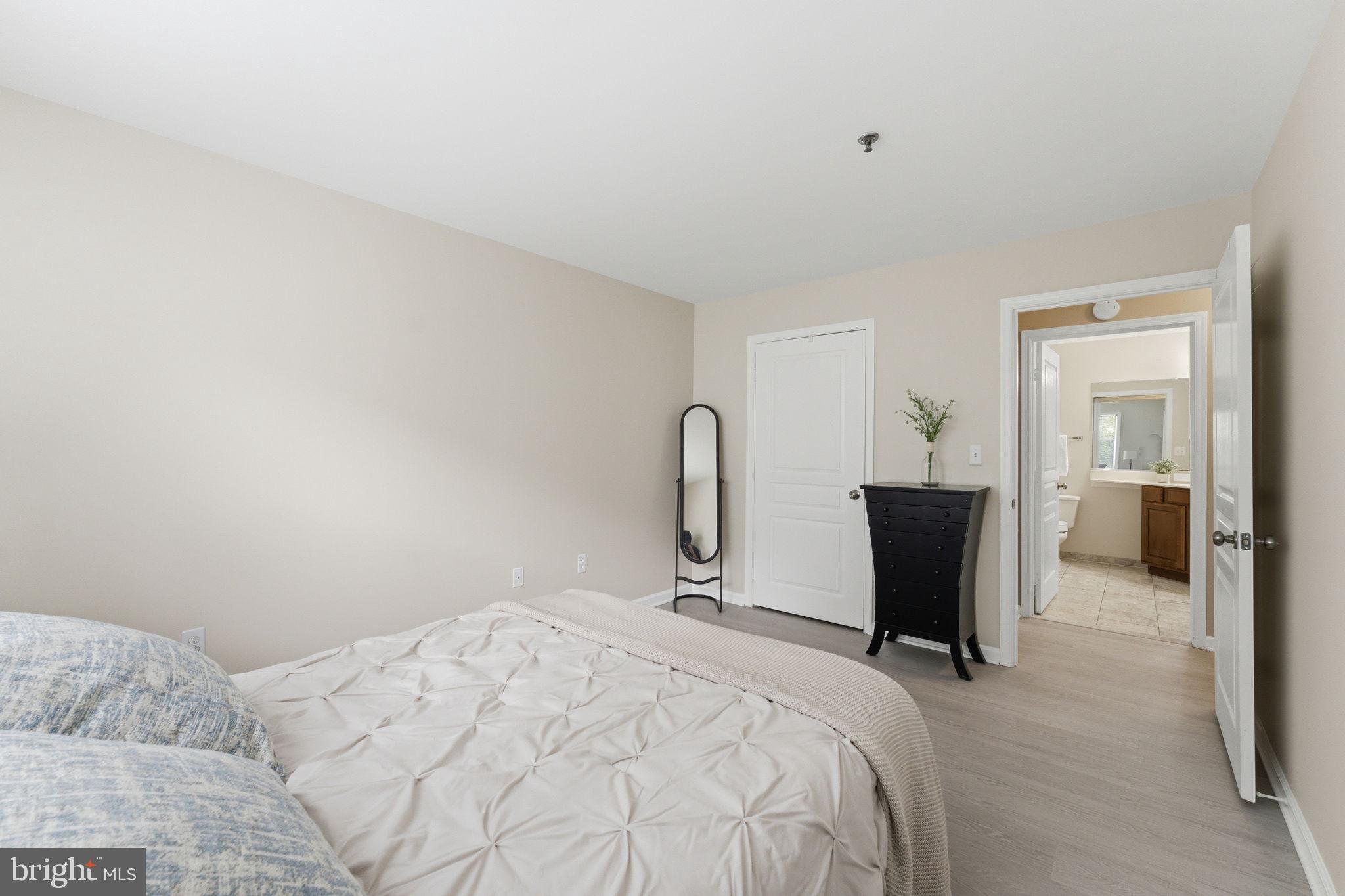 SAVOY PARK CONDOMINIUMS - Residential