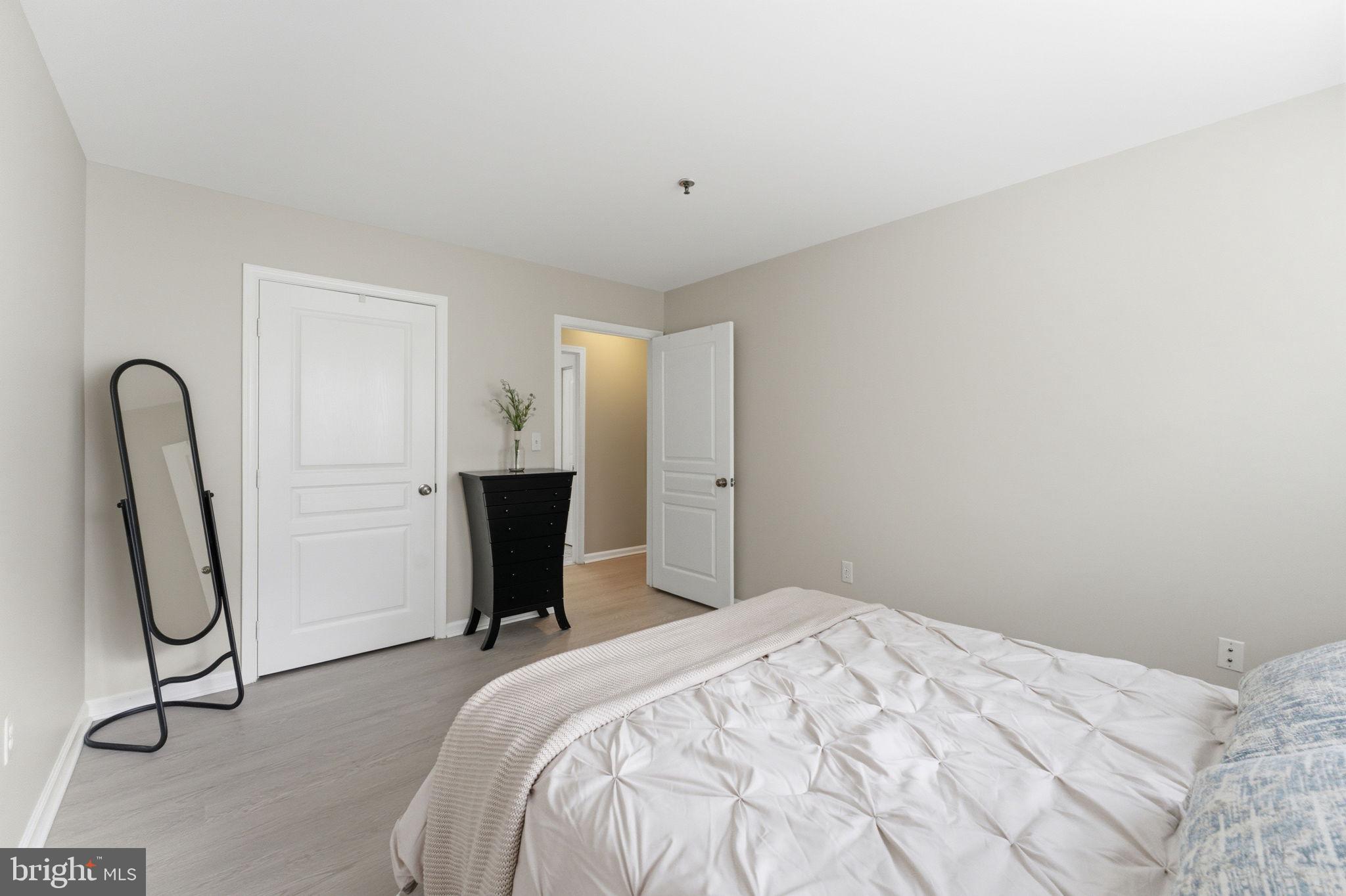 SAVOY PARK CONDOMINIUMS - Residential