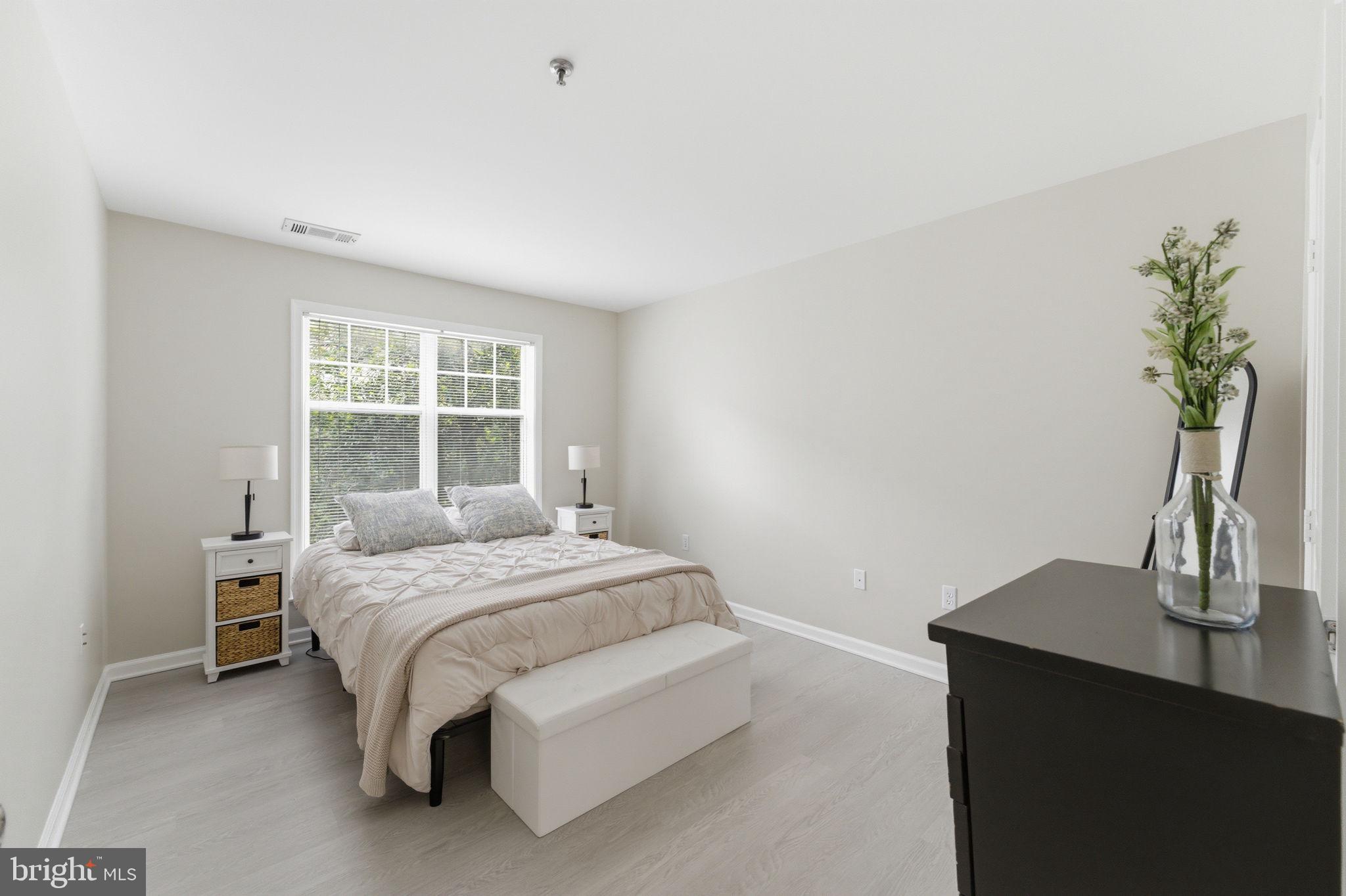 SAVOY PARK CONDOMINIUMS - Residential