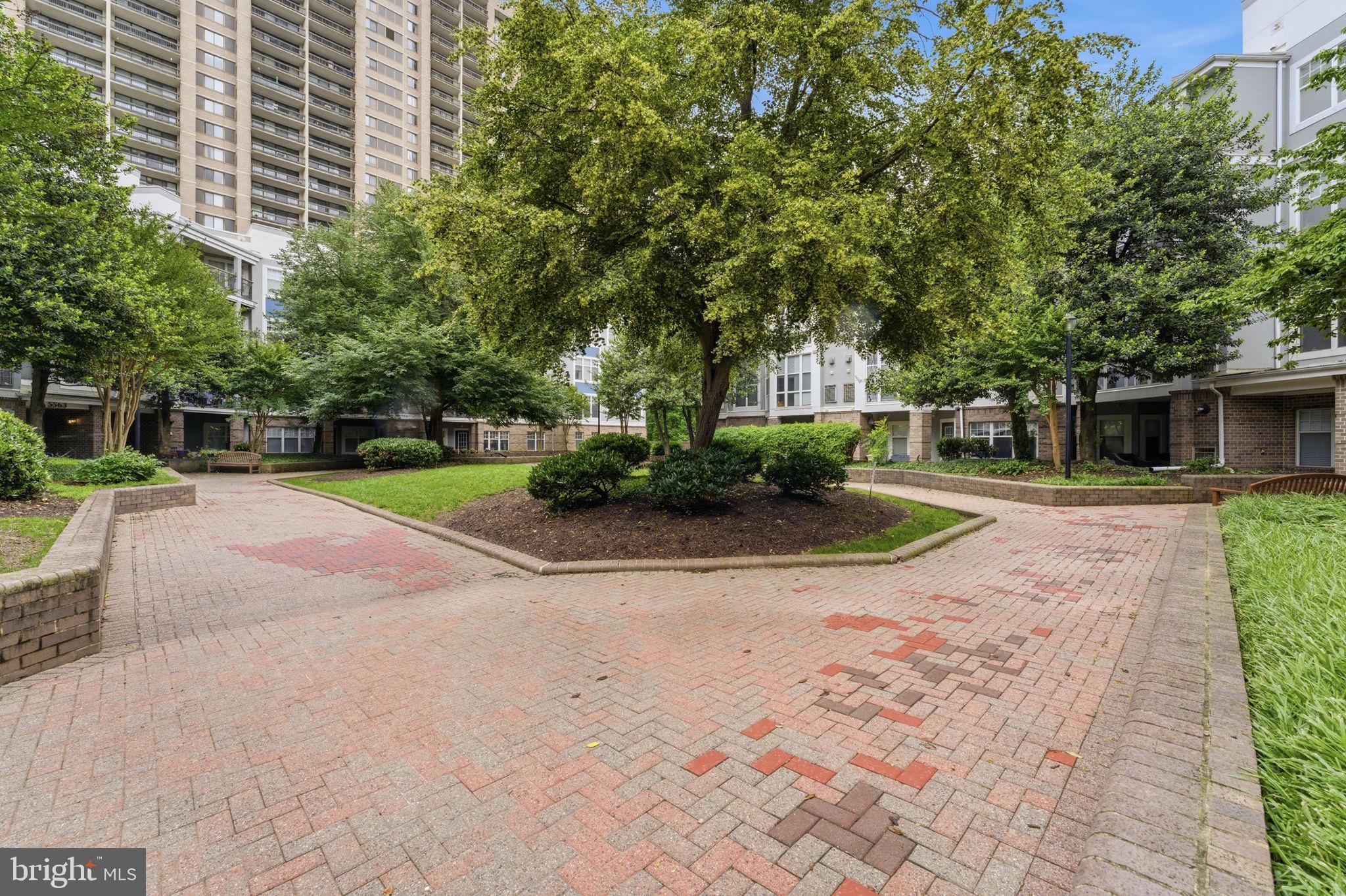 SAVOY PARK CONDOMINIUMS - Residential