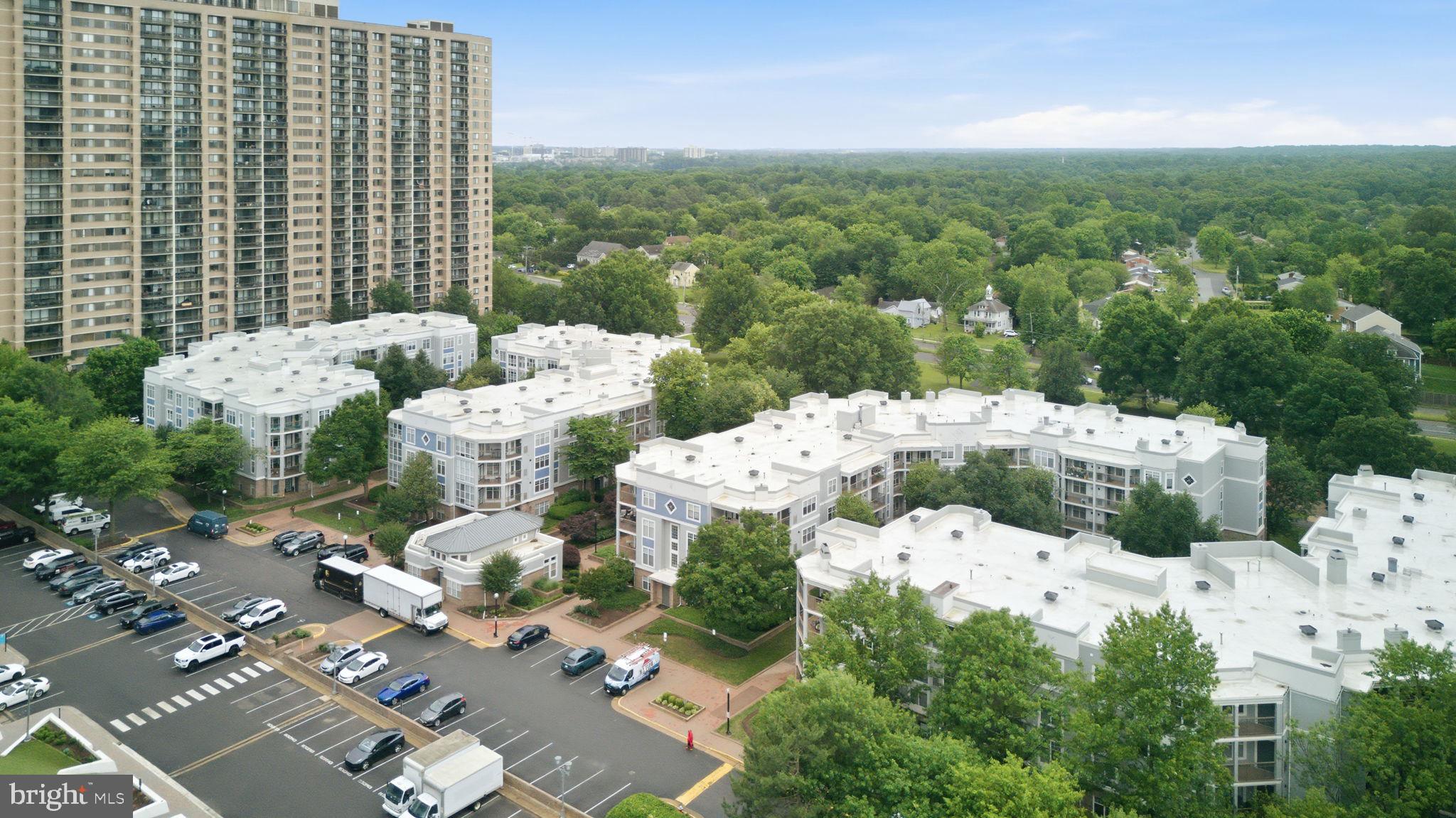 SAVOY PARK CONDOMINIUMS - Residential