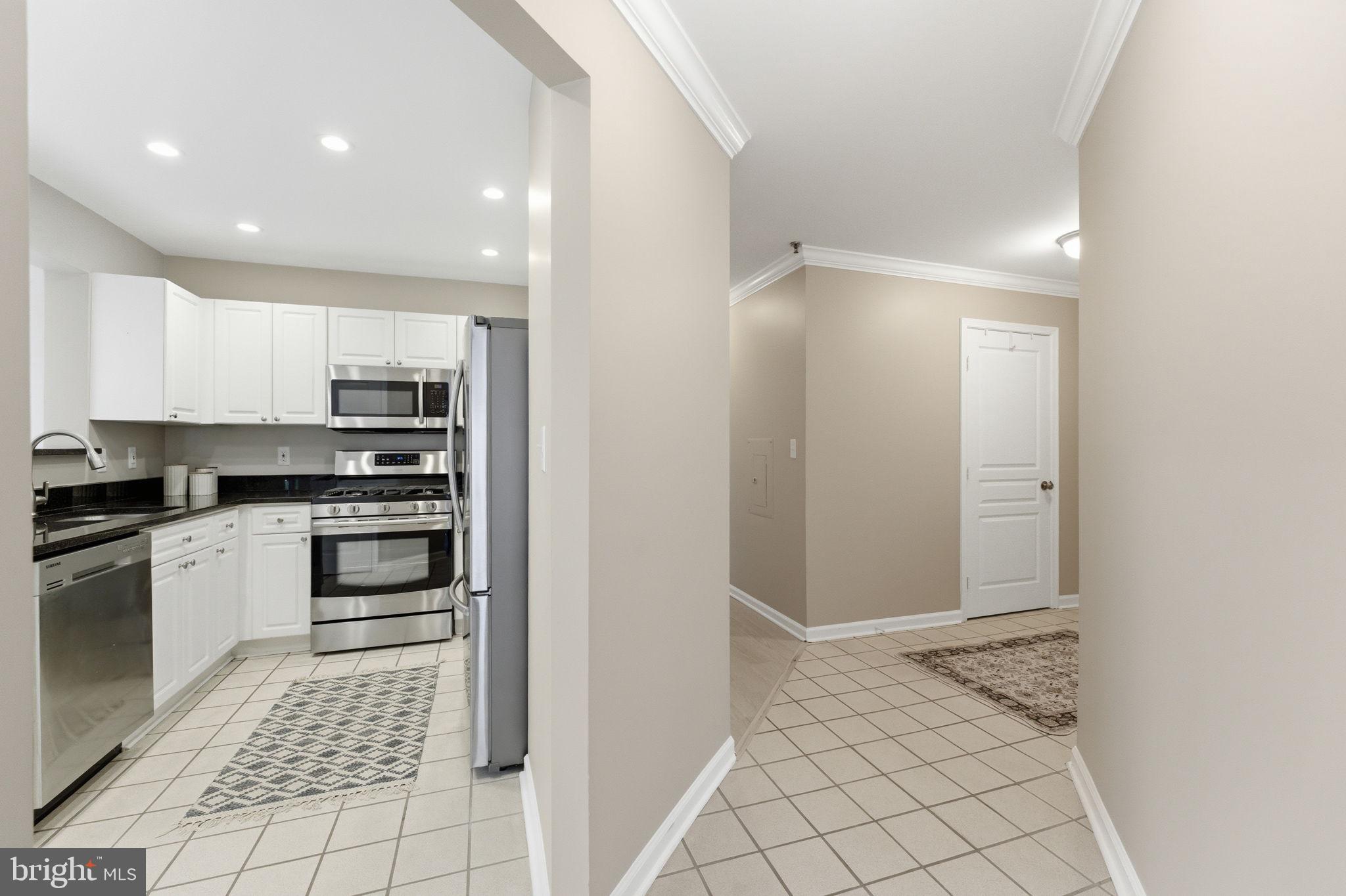SAVOY PARK CONDOMINIUMS - Residential