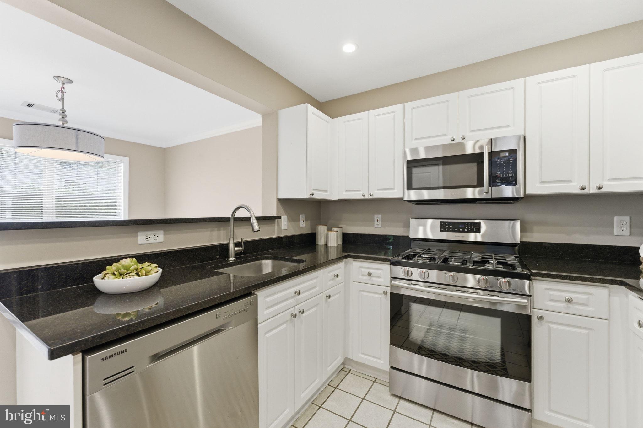 SAVOY PARK CONDOMINIUMS - Residential