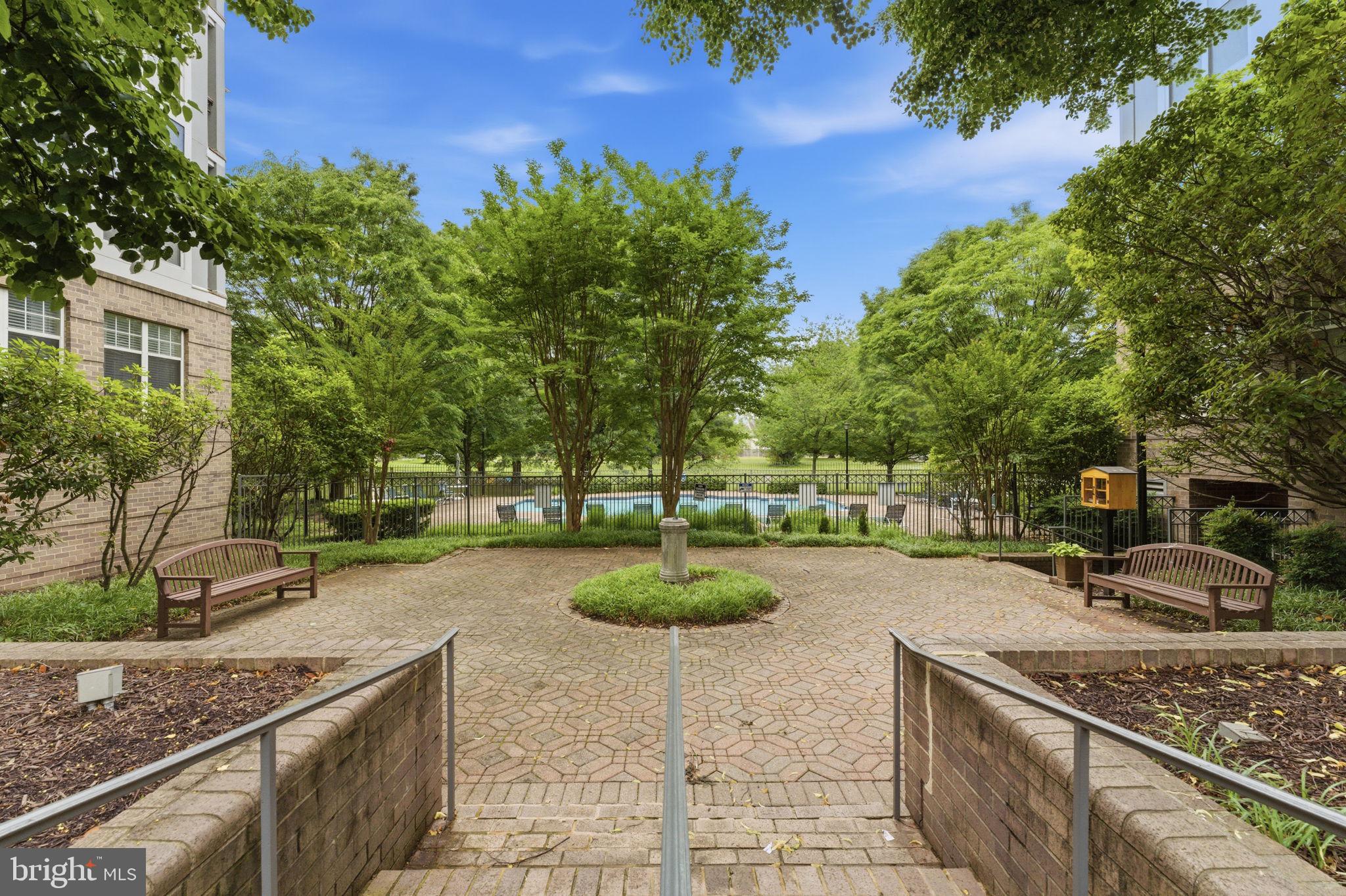 SAVOY PARK CONDOMINIUMS - Residential