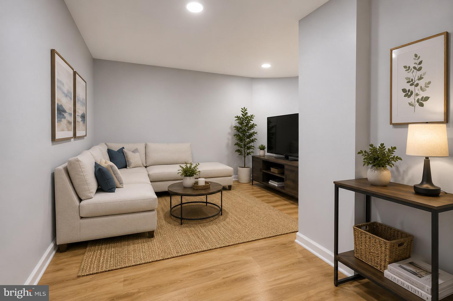 LAWNCREST - Residential