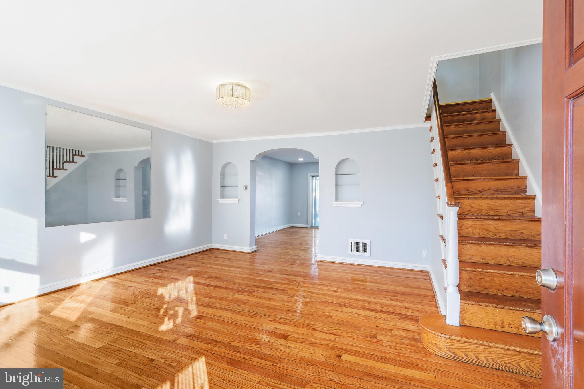 LAWNCREST - Residential