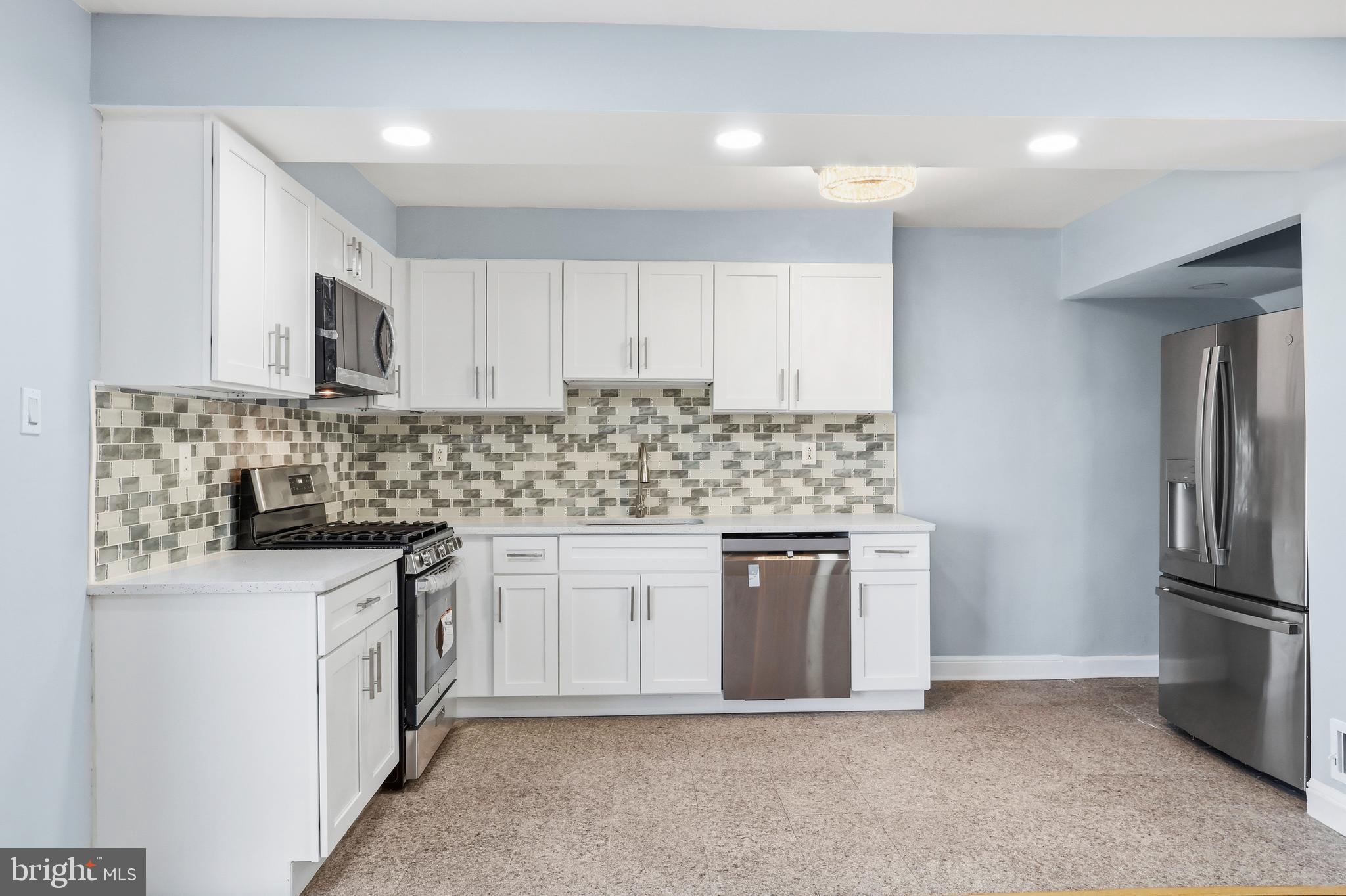 LAWNCREST - Residential