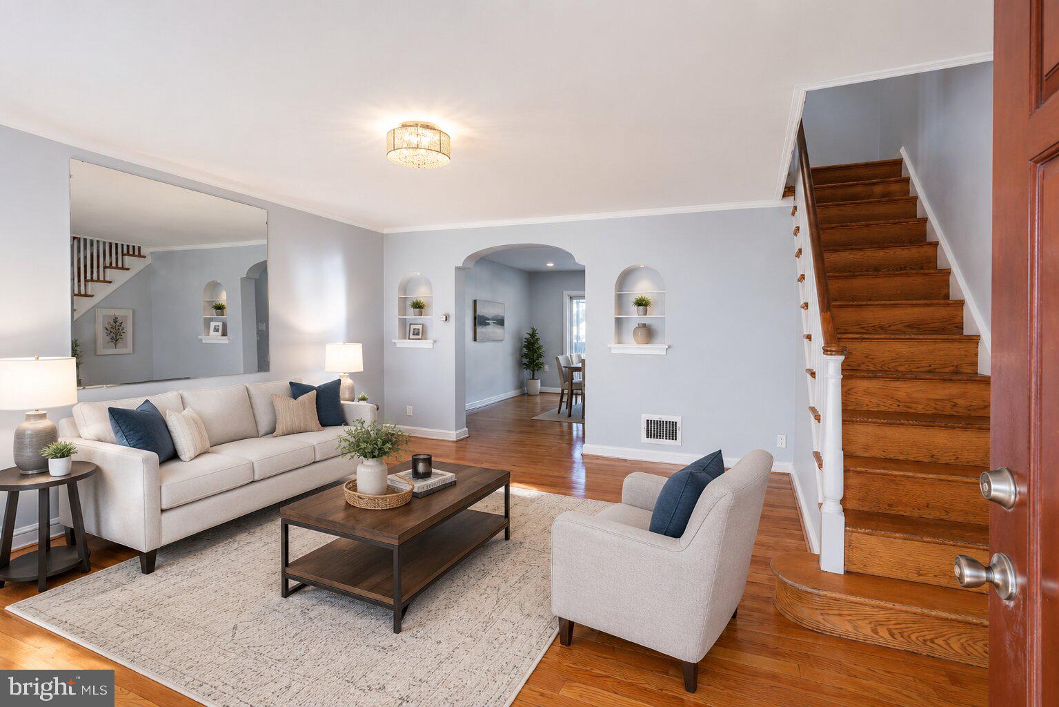 LAWNCREST - Residential