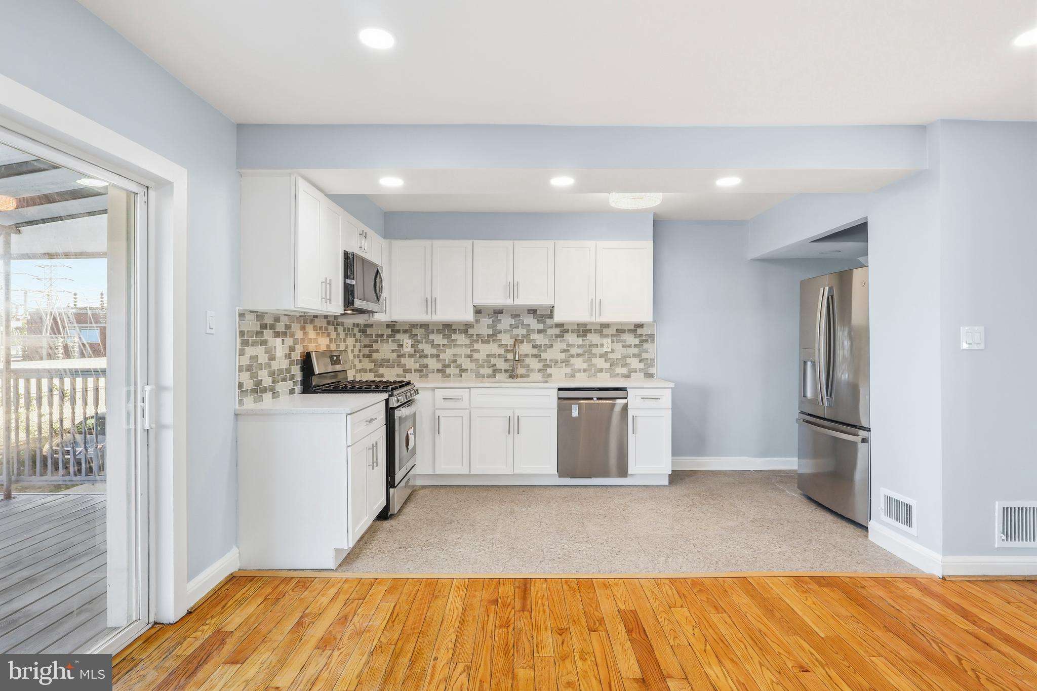 LAWNCREST - Residential