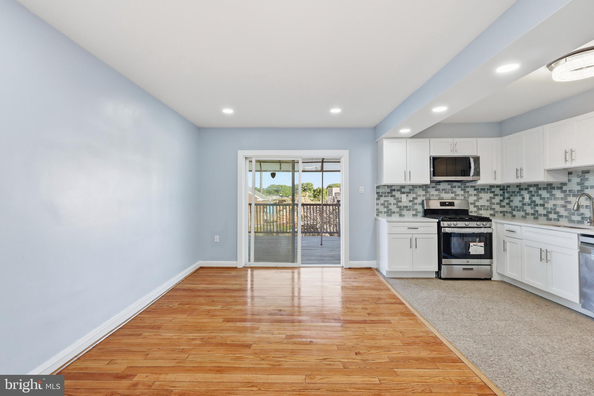 LAWNCREST - Residential